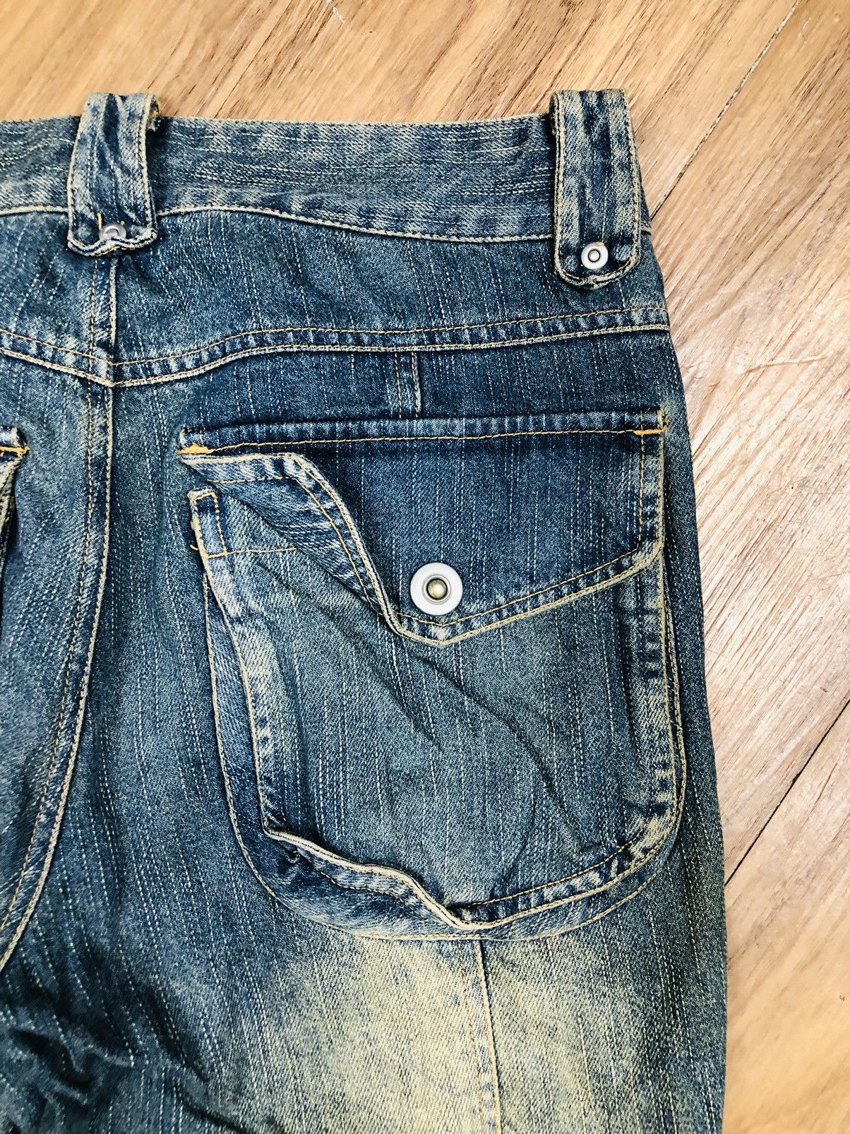 Japanese Brand Lav Y2k Multi-Pocket Cargo Flare Jeans (37) Size US 29 - 19 Thumbnail