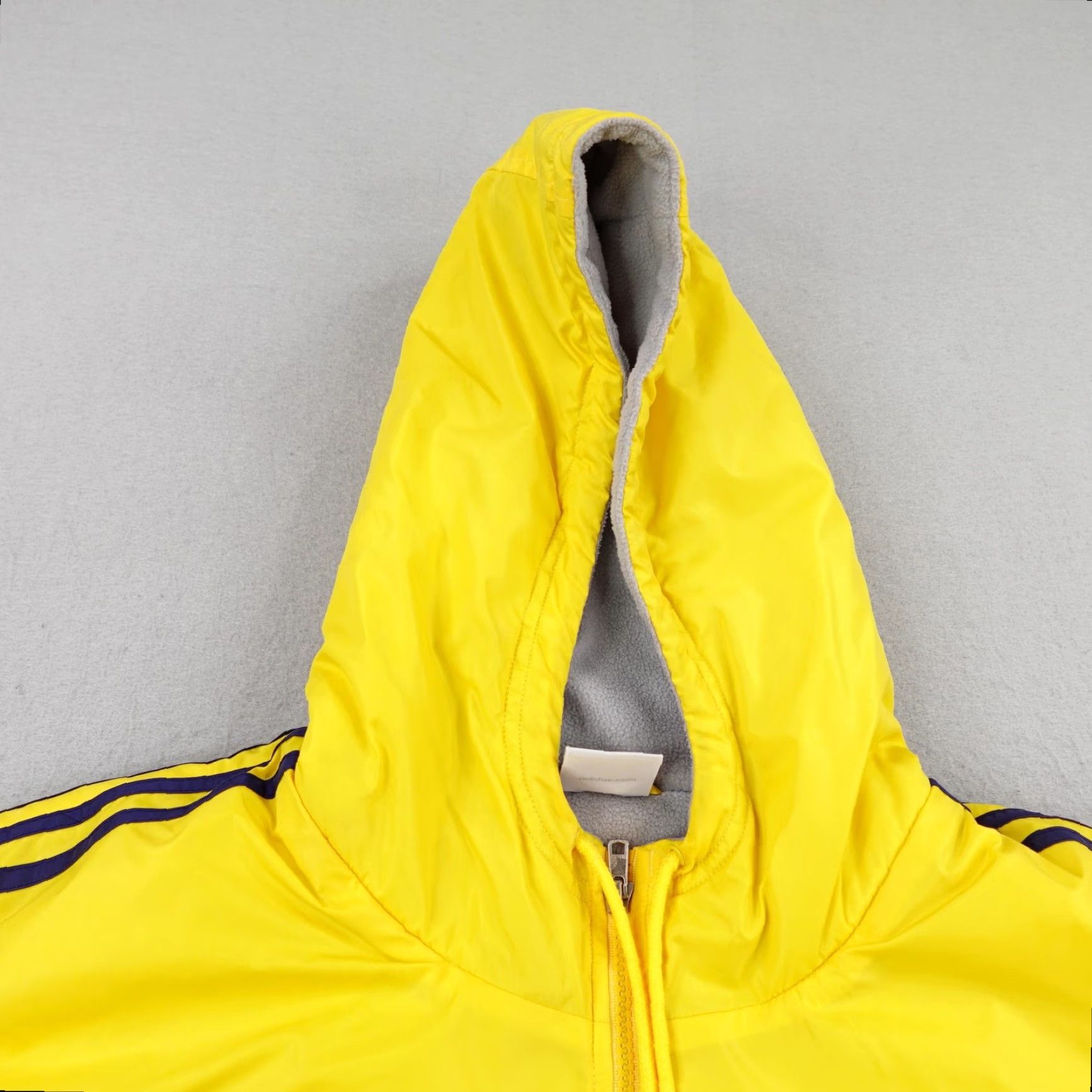 Adidas VINTAGE adidas Jacket Mens XL Yellow Hooded Fleece Lined Windbreaker Coat Y2K Size US XL / EU 56 / 4 - 2 Thumbnail