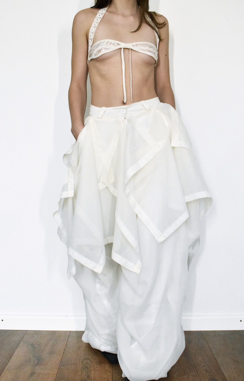 Other Avant-garde white flowy pants Size 26" / US 2 / IT 38 - 2 Thumbnail