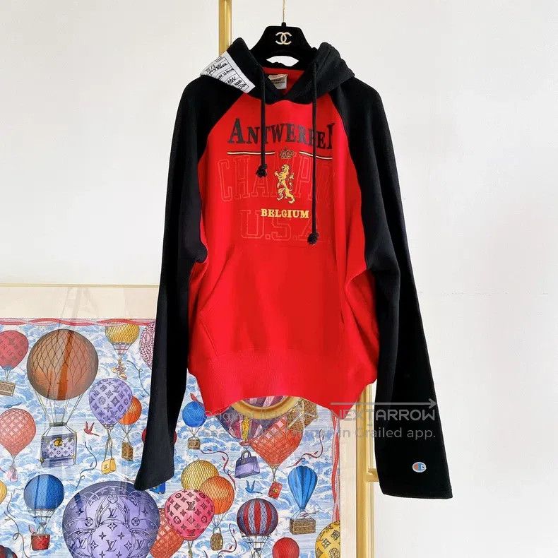 Vetements Vetements Color Blocked Sweatshirt Size US S / EU 44-46 / 1 - 1 Thumbnail
