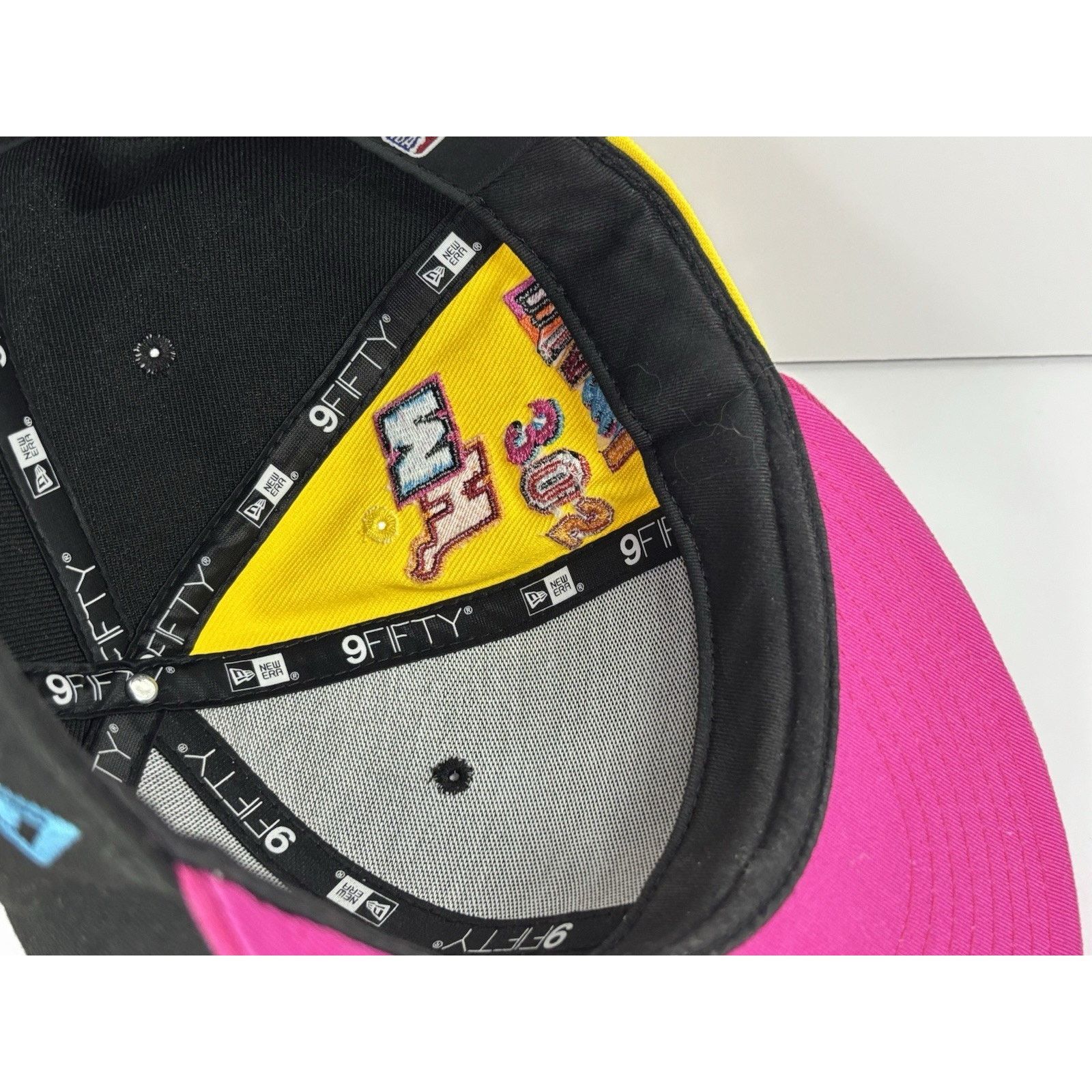 The Unbranded Brand Miami Heat New Era 9FIFTY Snapback Hat “305” Size ONE SIZE - 15 Thumbnail