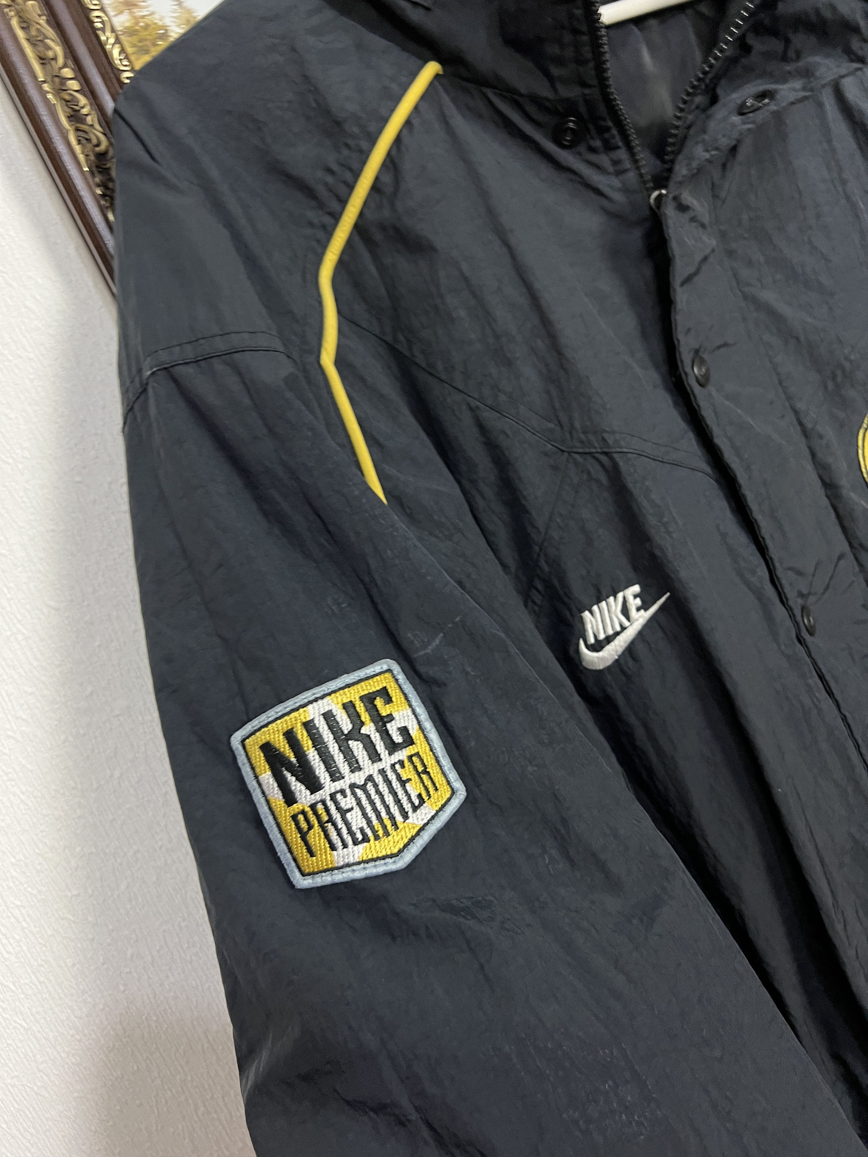 Nike Vintage Borussia Dortmund Football Jacket Soccer Long Bomber Size US L / EU 52-54 / 3 - 5 Thumbnail