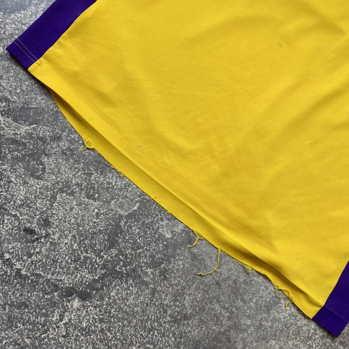 NBA Vintage Adidas NBA Lakers Howard 12 yellow basket jersey Size US L / EU 52-54 / 3 - 14 Thumbnail