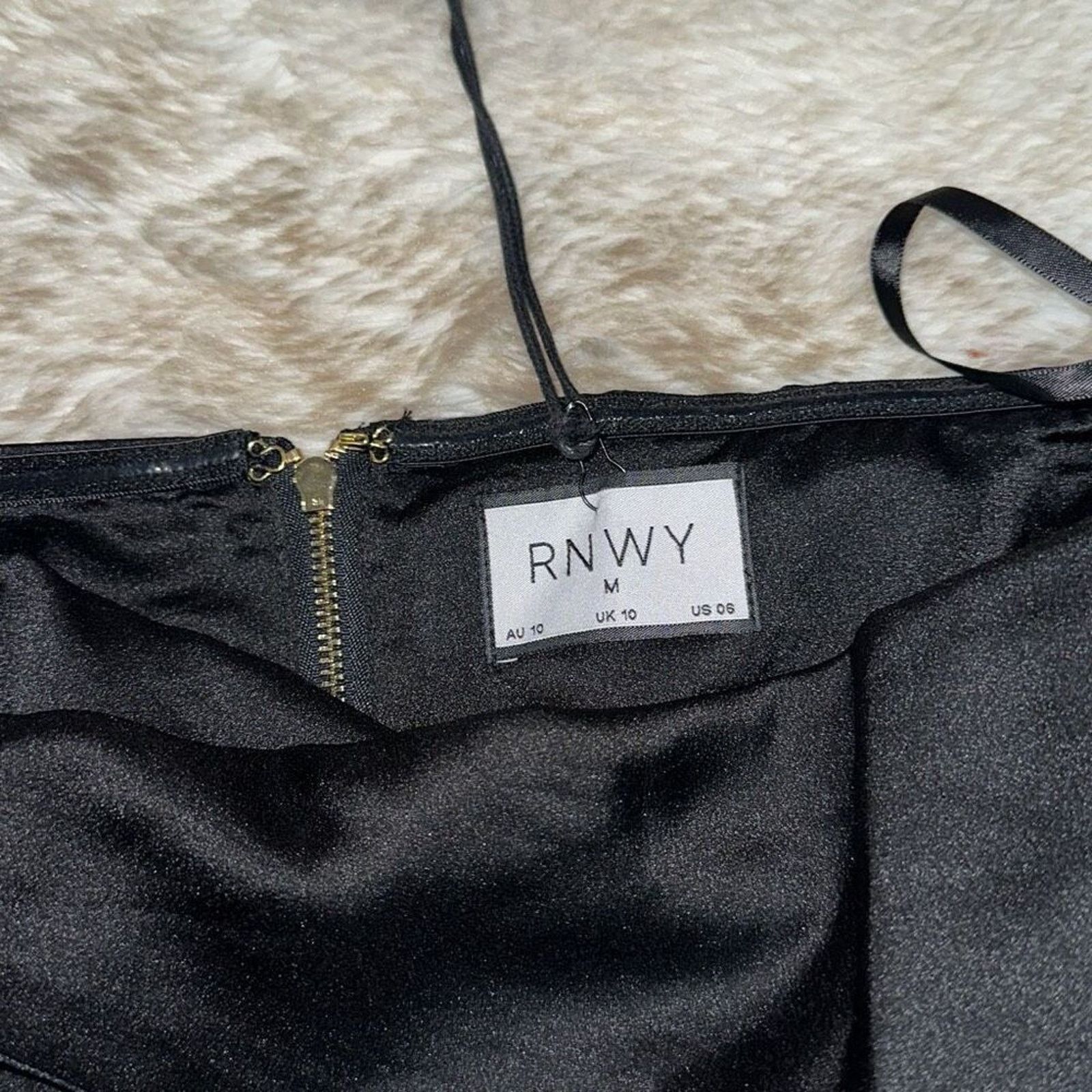 Other Runway Sydney Black Crop Top Puff Sleeve | Sz 6 Size M / US 6-8 / IT 42-44 - 4 Thumbnail
