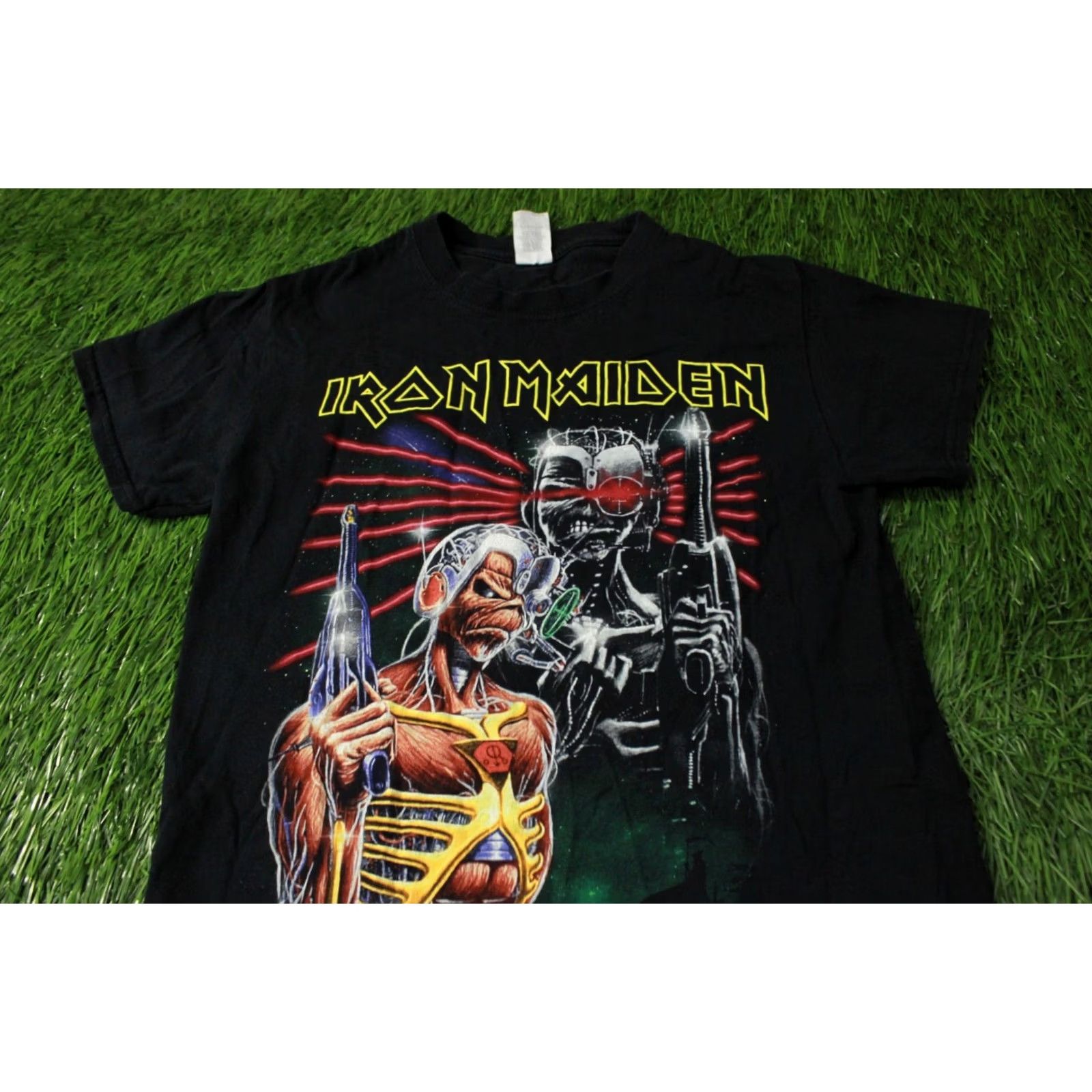 Gildan IRON MAIDEN SOMEWHERE IN TIME 2017 SHIRT JERSEY TEE GILDAN ORIGINAL SIZE S SMALL BLACK MEN SHIRT Somewhete Size US S / EU 44-46 / 1 - 2 Thumbnail