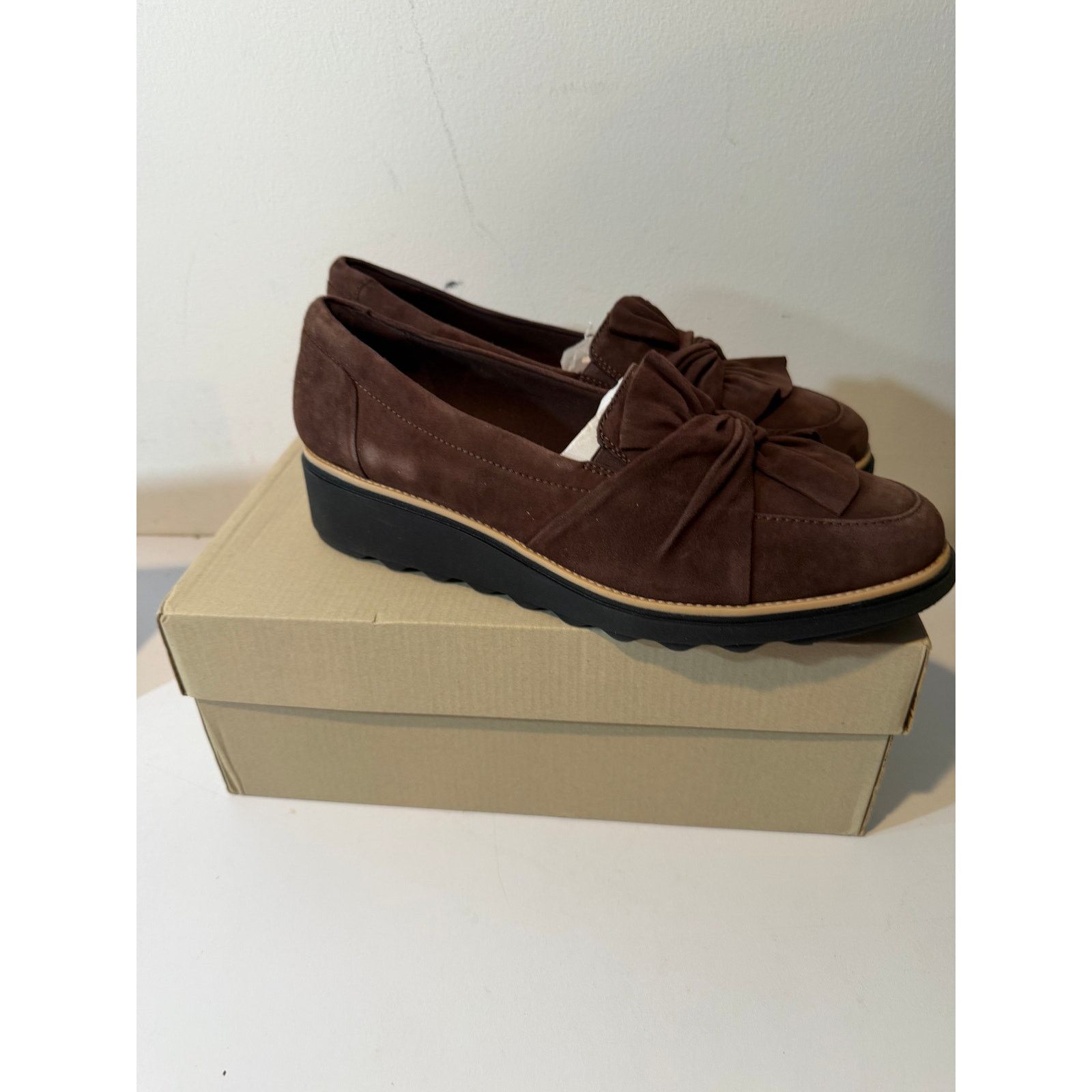 Clarks Clarks dark brown Suede Sharon Dasher Knotted Slipon Loafers Size US 12 / IT 42 - 6 Thumbnail