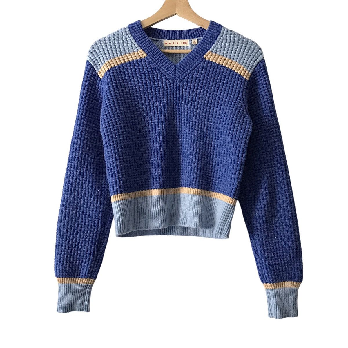 Marni × Uniqlo Marni X Uniqlo Japan WMN V-Neck Knitted Jumper Sweater Size L / US 10 / IT 46 - 1 Thumbnail