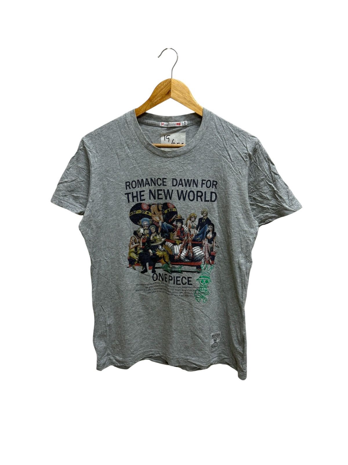 One Piece One piece x uniqlo Japanese Anime Series Tshirt Size US S / EU 44-46 / 1 - 1 Thumbnail