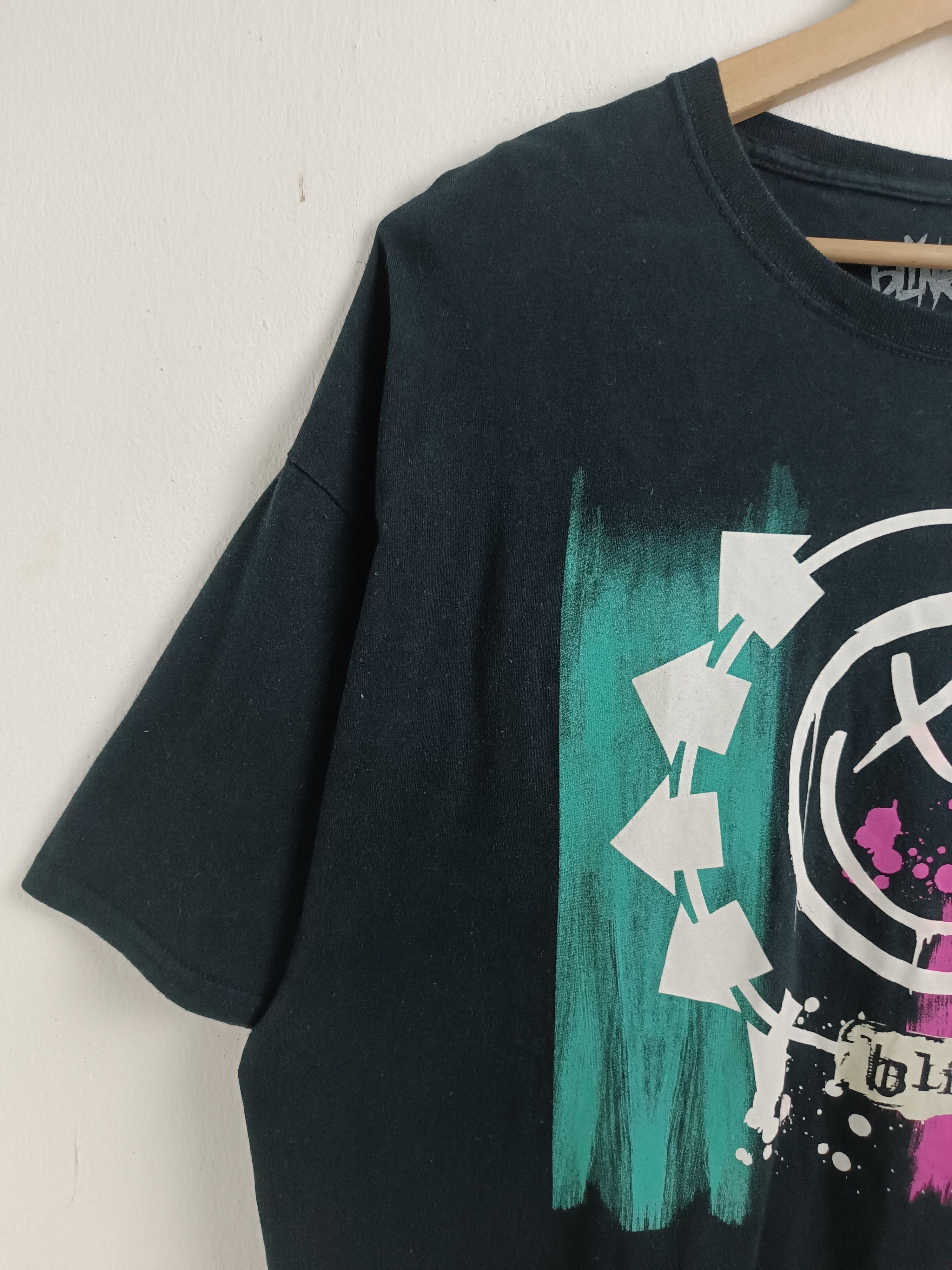 Band Tees VINTAGE BLINK 182 SMILEY FACE LOGO TEE PUNK TRAVIS SUM 41 Size US XL / EU 56 / 4 - 5 Thumbnail