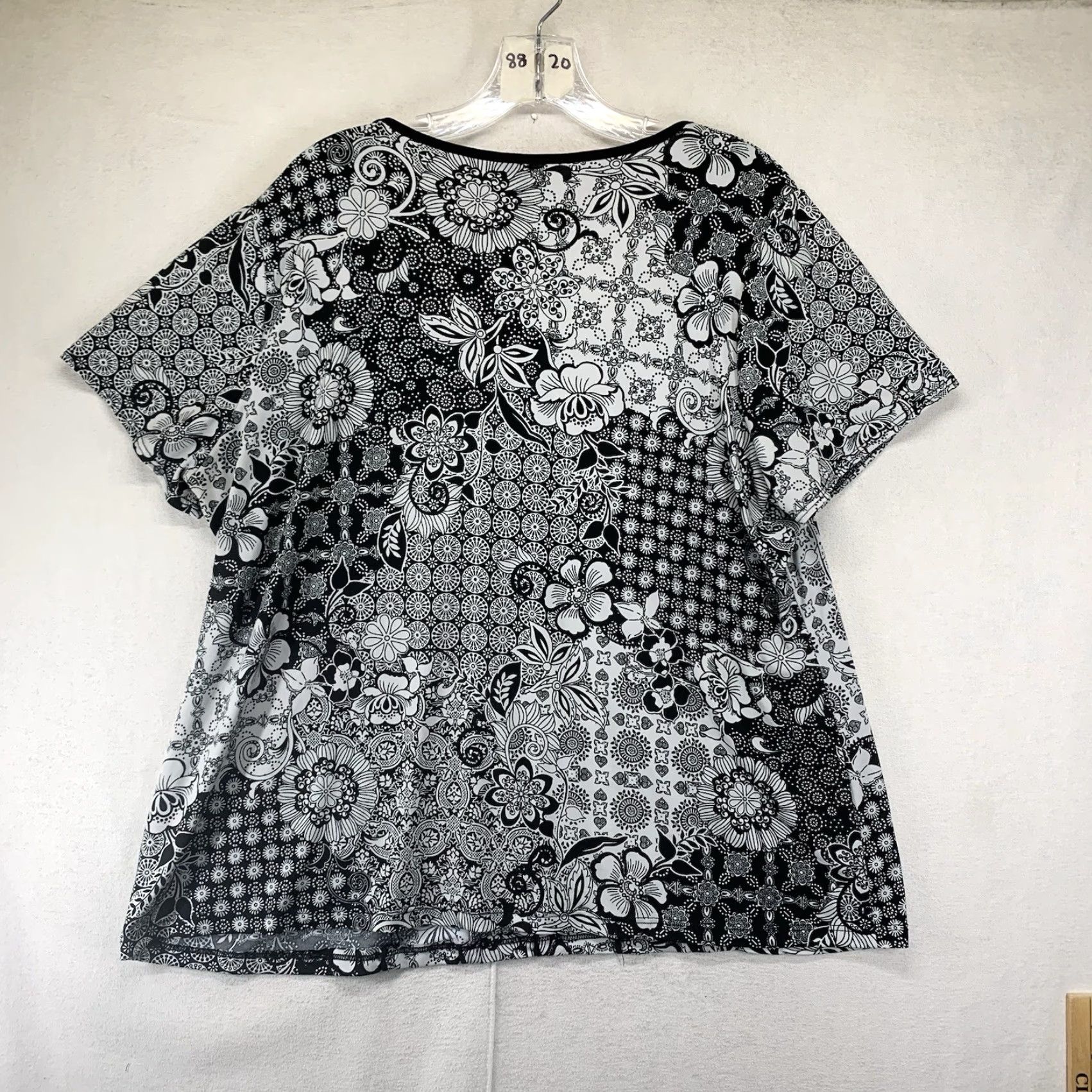 Vintage Susan Lawrence Vintage 90's Y2K Top Black and White Burnout Slimming 2X Blouse Womens Size XXL / US 16-18 / IT 52-54 - 2 Thumbnail