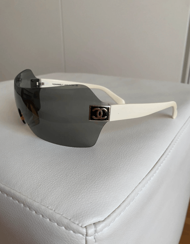 Chanel × Vintage CHANEL SUNGLASSES 4109 LOGO ICONIC 4017 Mask Vintage Size ONE SIZE - 1 Thumbnail