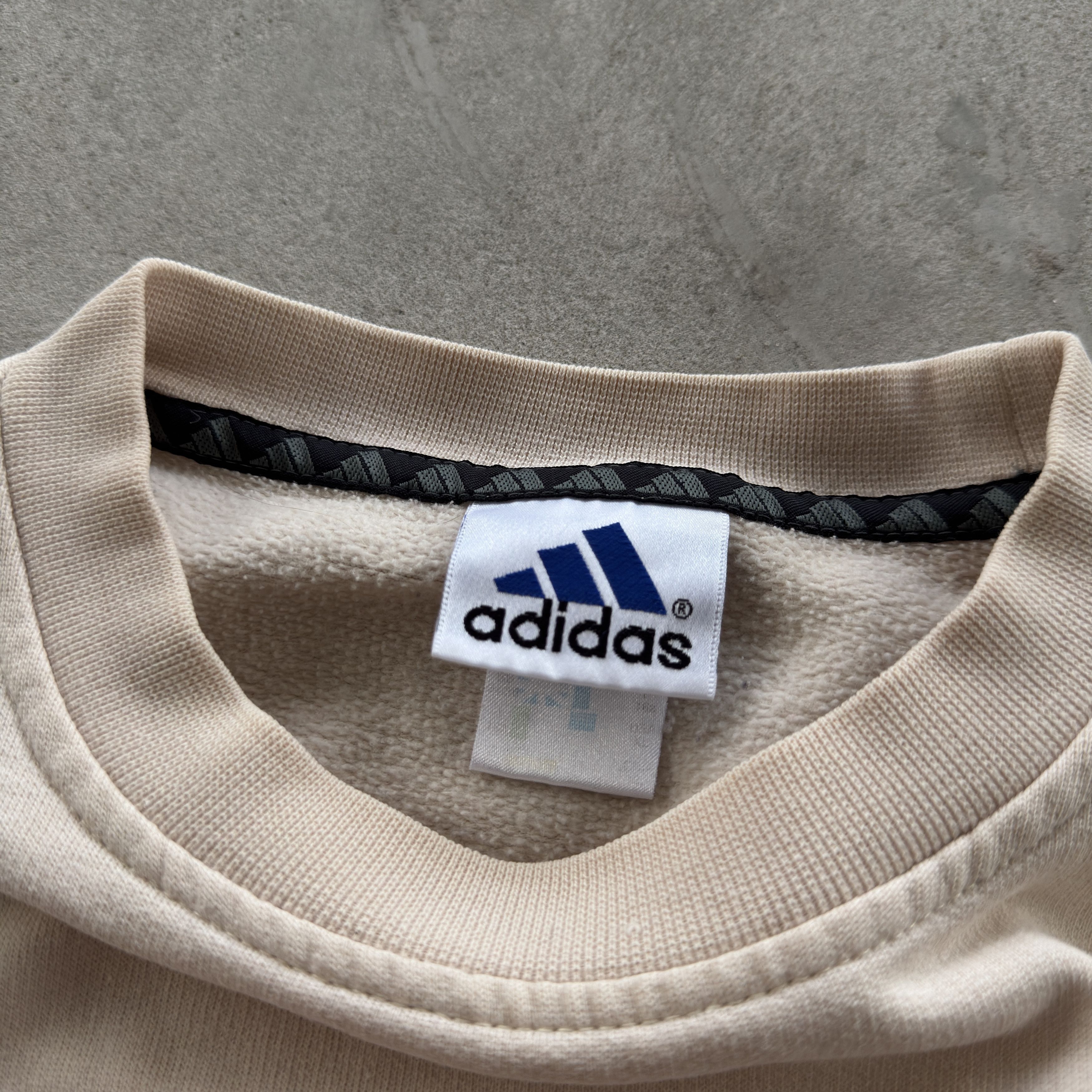 Adidas Vintage Adidas Center Logo Sweatshirt Beige Cream Pullover Size US XL / EU 56 / 4 - 5 Thumbnail