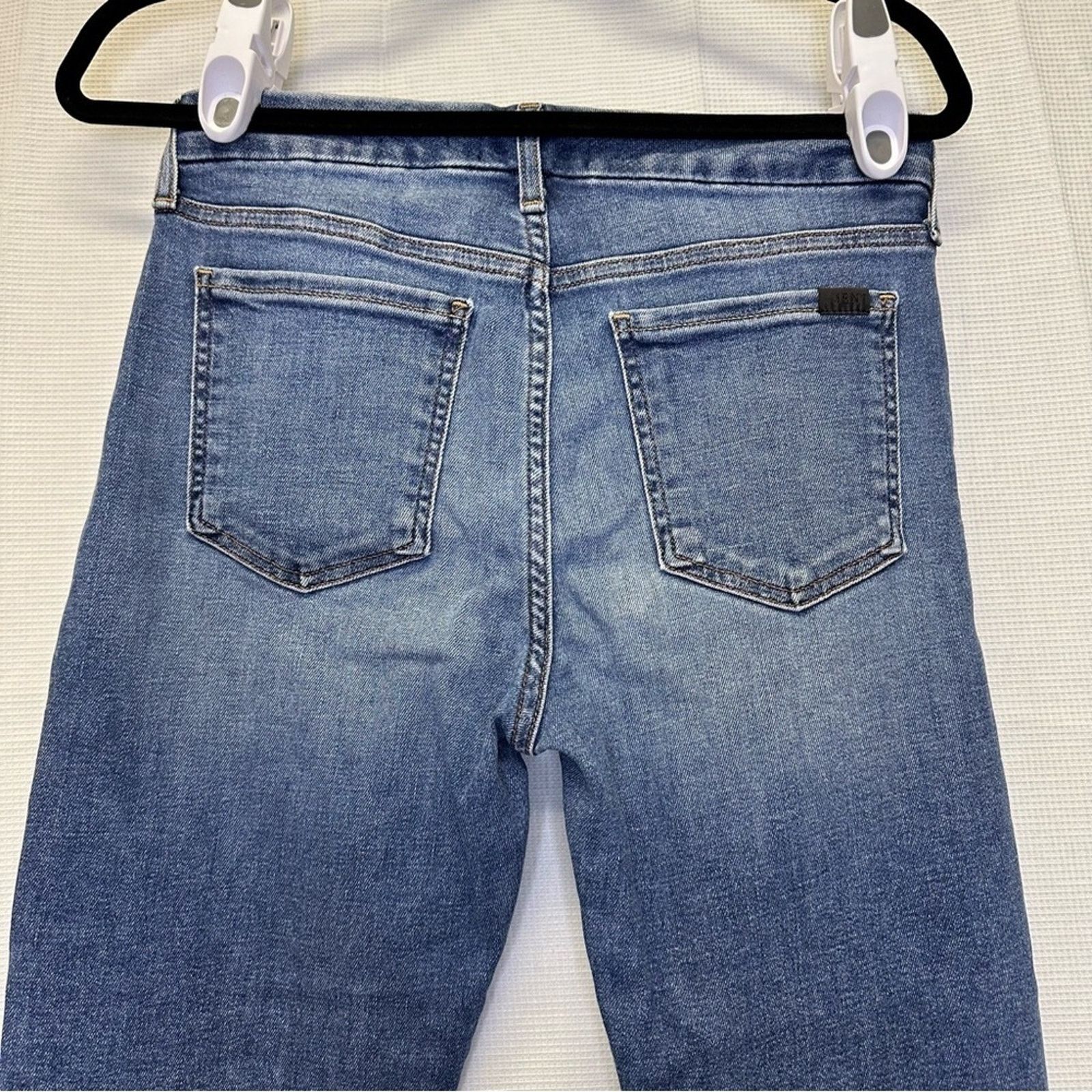 7 For All Mankind JEN7 by Seven for All Mankind Size 4 Slim Boyfriend Jeans Size 27" / US 4 / IT 40 - 6 Thumbnail