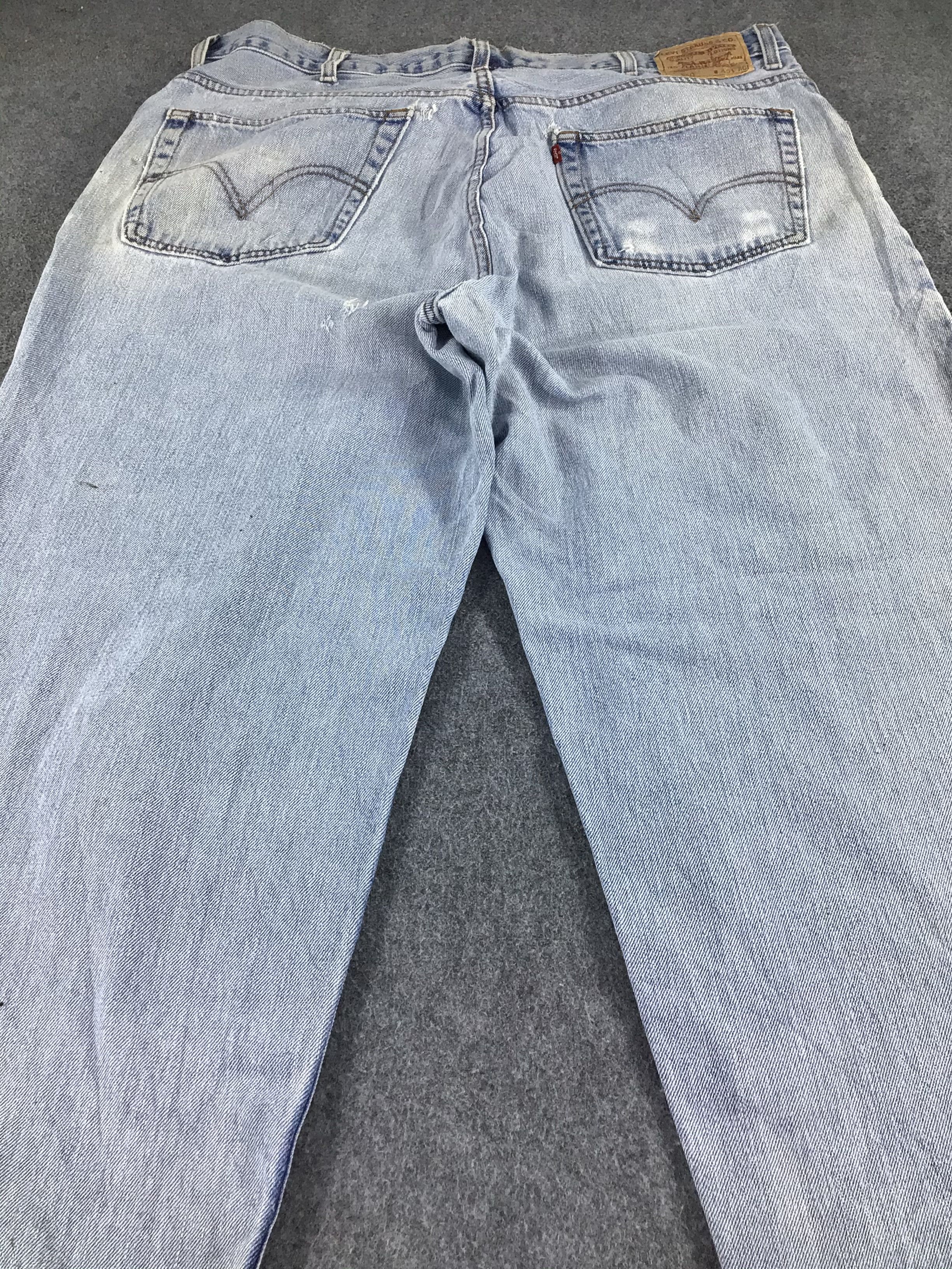 Levi's Vintage Levis 560 Jeans Medium Wash Denim -J572 Size US 40 / EU 56 - 4 Thumbnail