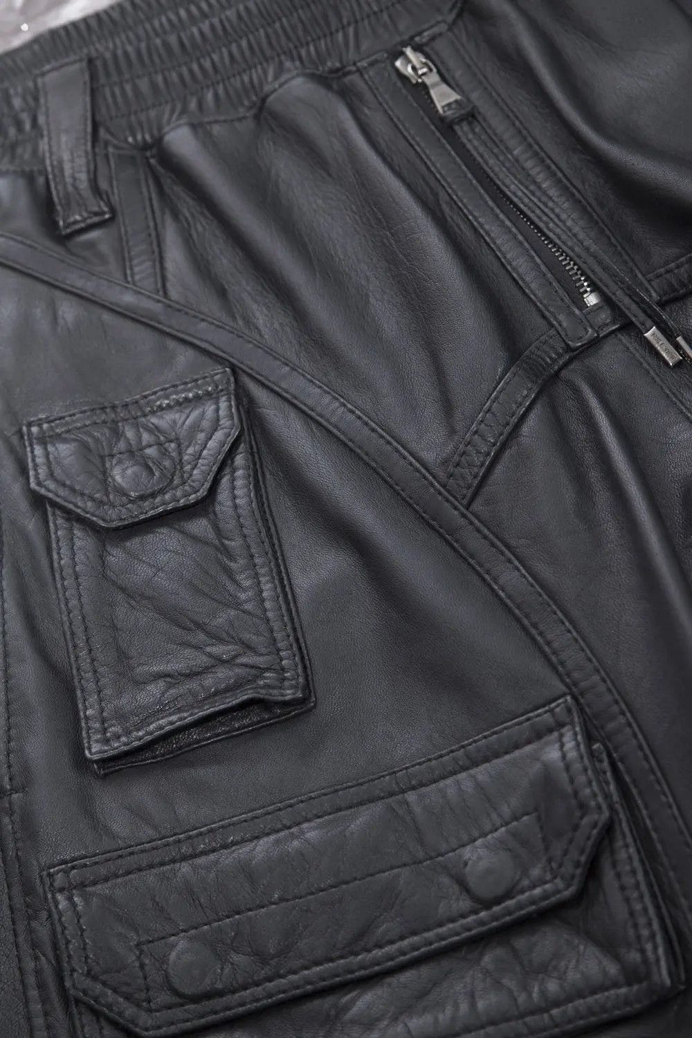 Neil Barrett SS11 leather cargo shorts Size US 30 / EU 46 - 6 Thumbnail