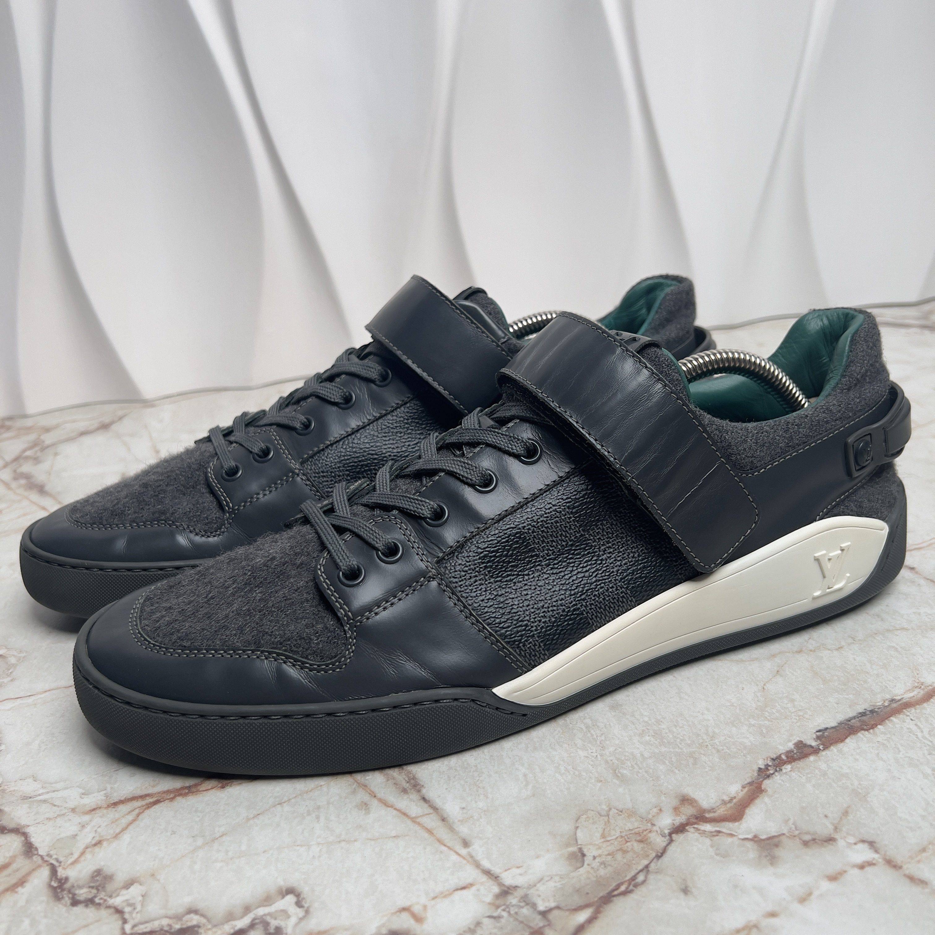Louis Vuitton Elliptic Sneakers Graphite Damier Leather Size US 9.5 / EU 42-43 - 1 Thumbnail
