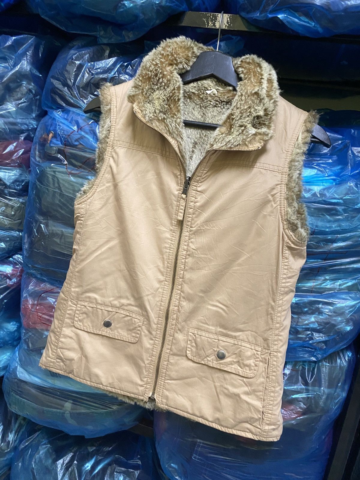Gap VINTAGE Y2K GAP FAUX FUR LINING VEST JACKET Size S / US 4 / IT 40 - 2 Thumbnail