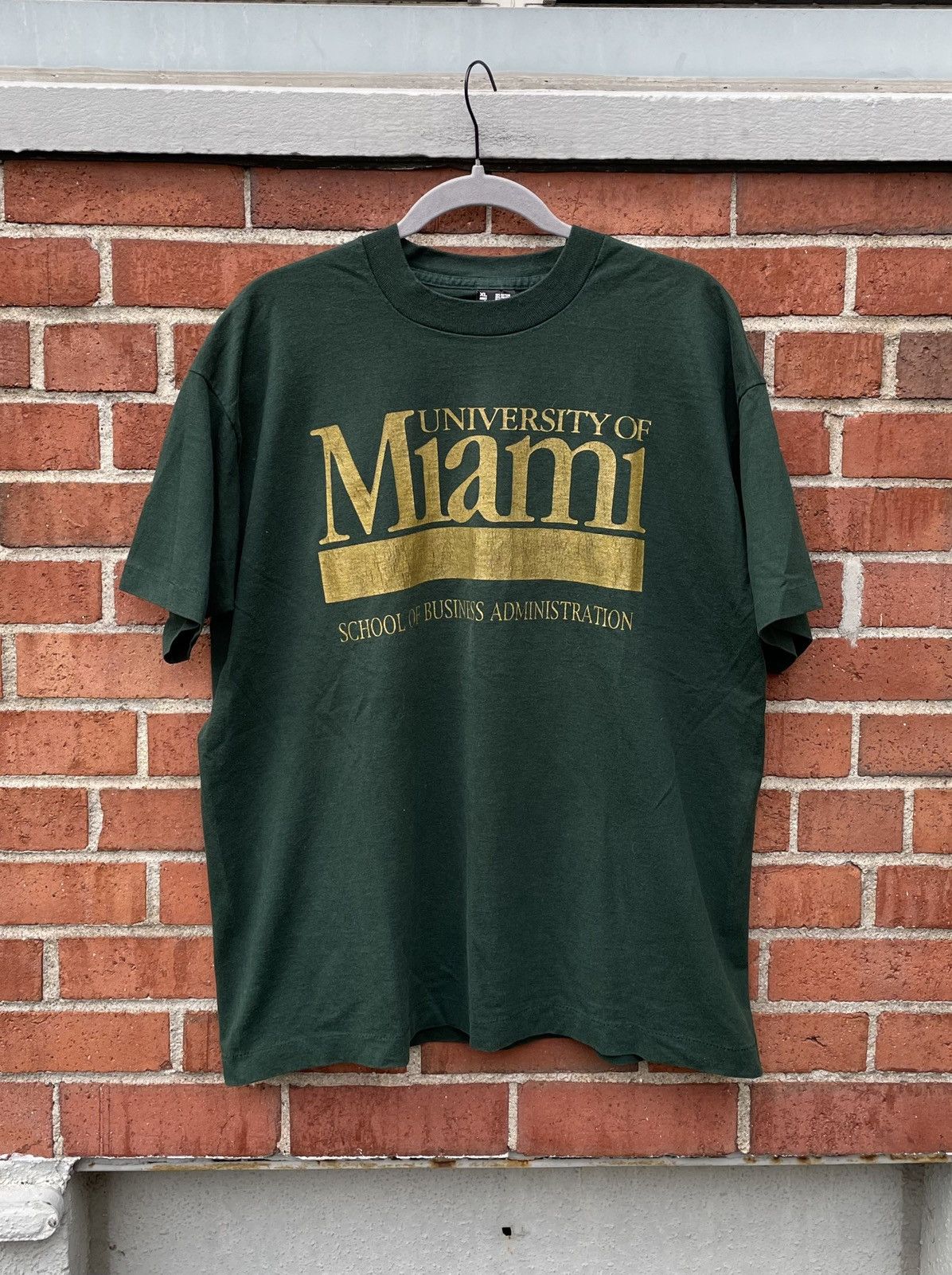 Fruit Of The Loom 90s FOTL University Of Miami School Of Business Admin tee Size US XL / EU 56 / 4 - 1 Thumbnail