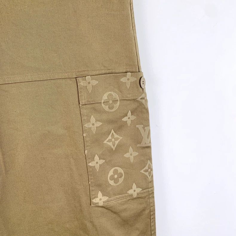 Louis Vuitton Louis Vuitton size US 48 24 brown logo print cotton casual Size US 32 / EU 48 - 4 Thumbnail