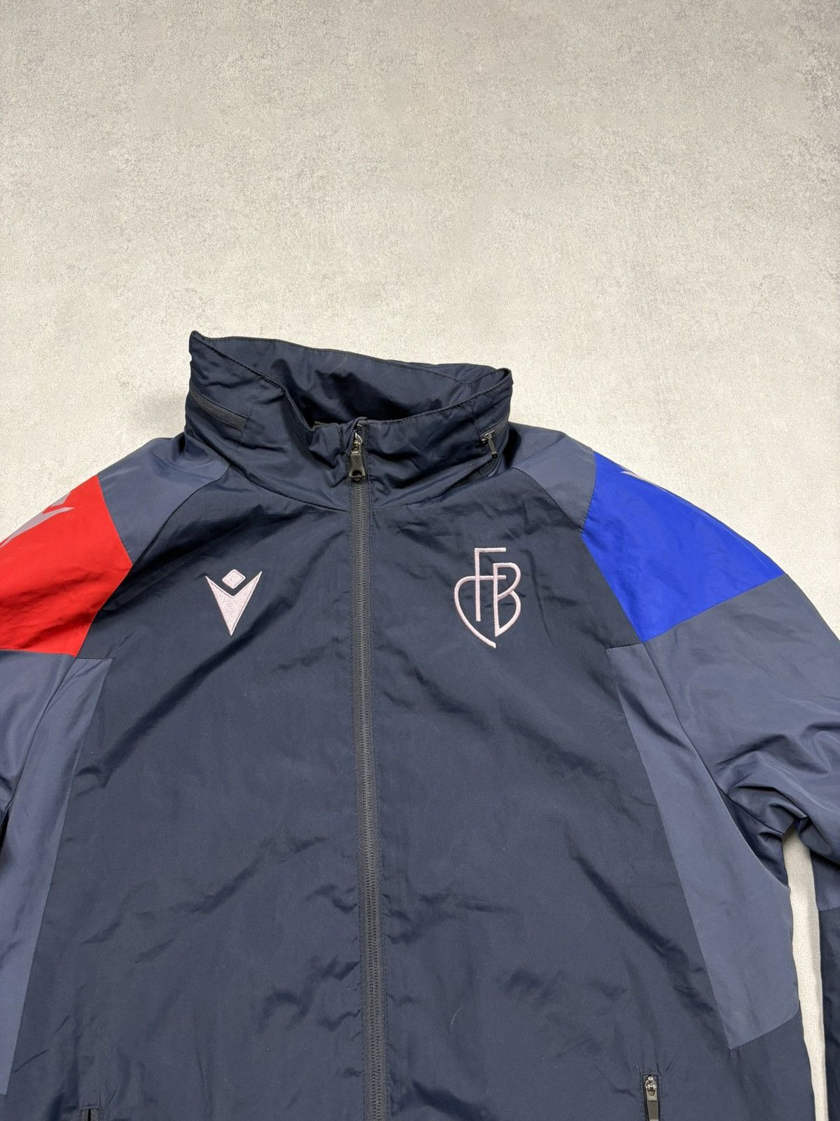 Macron Macron FC Basel 2024/2025 Hooded Jacket Football Windbreaker Size US M / EU 48-50 / 2 - 3 Thumbnail