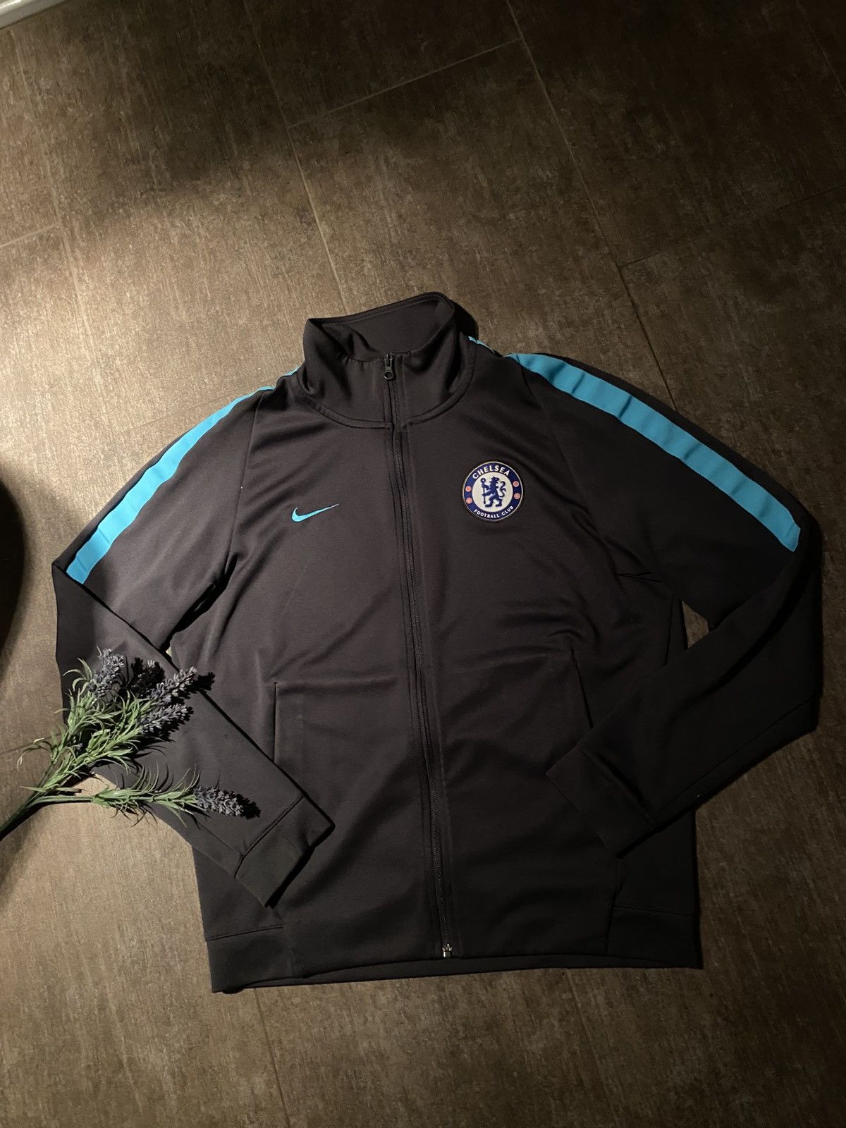 Nike Grey Chelsea Fc Jacket from 2017 | Size M | New Size US M / EU 48-50 / 2 - 1 Thumbnail