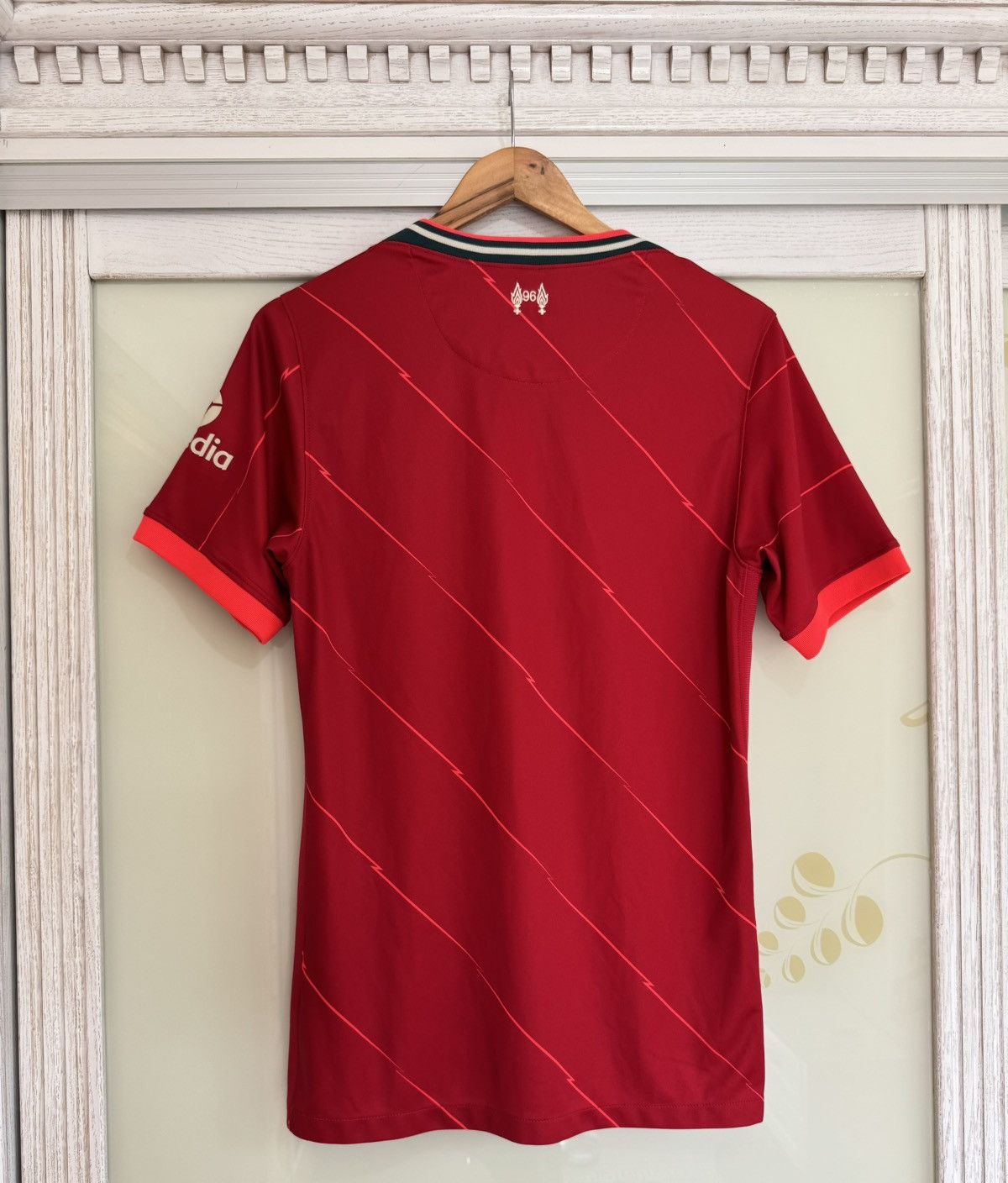 Nike Liverpool 2021-2022 Home Soccer Jersey Football Kit Shirt Size US S / EU 44-46 / 1 - 2 Thumbnail