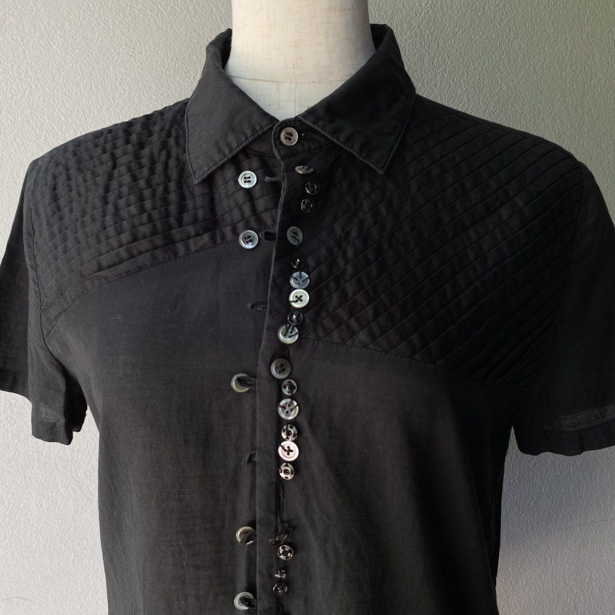 Sunao Kuwahara Sunao kuwahara Black textured shirt with mixed buttons Size M / US 6-8 / IT 42-44 - 10 Thumbnail
