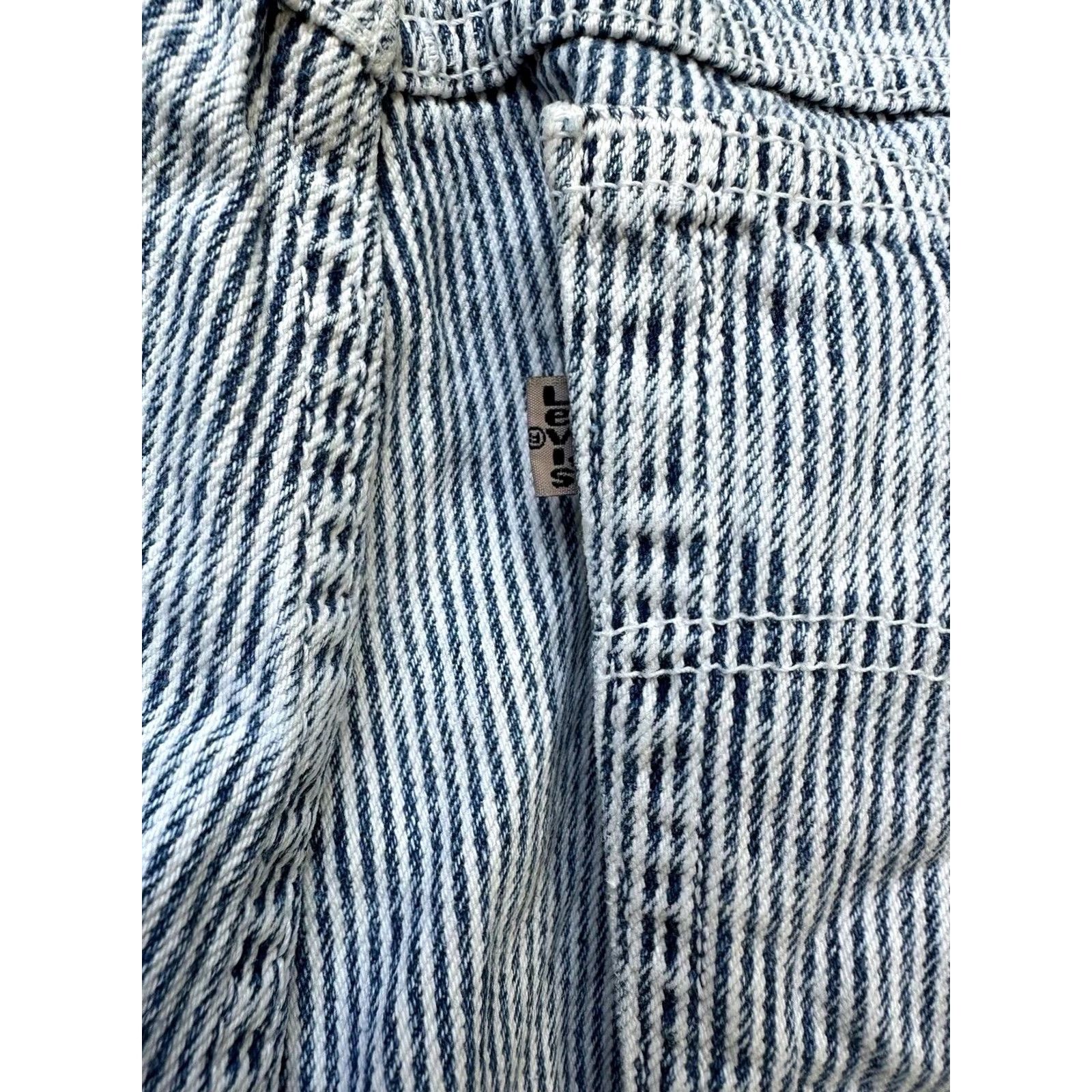 Levi's VINTAGE Levi's 900 Series Silver Tab Mom Jeans Blue White Railroad Stripe 34x30 Women's Jeans 80s Size 24" / US 00 / IT 34 - 8 Thumbnail