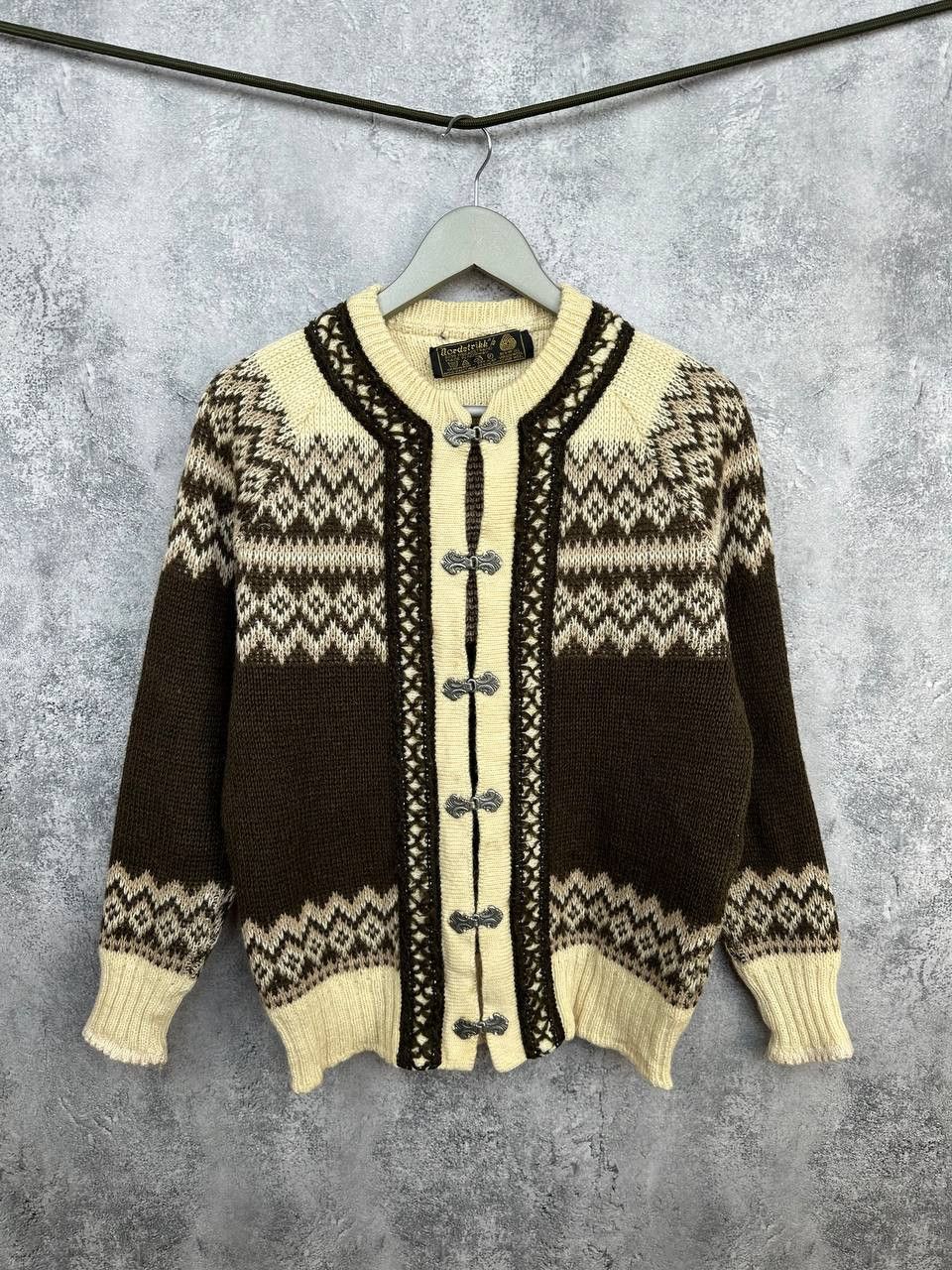 Vintage Nordstrikk Norway Wool Cardigan Pewter Clasp Nordic Isle Size M / US 6-8 / IT 42-44 - 1 Thumbnail