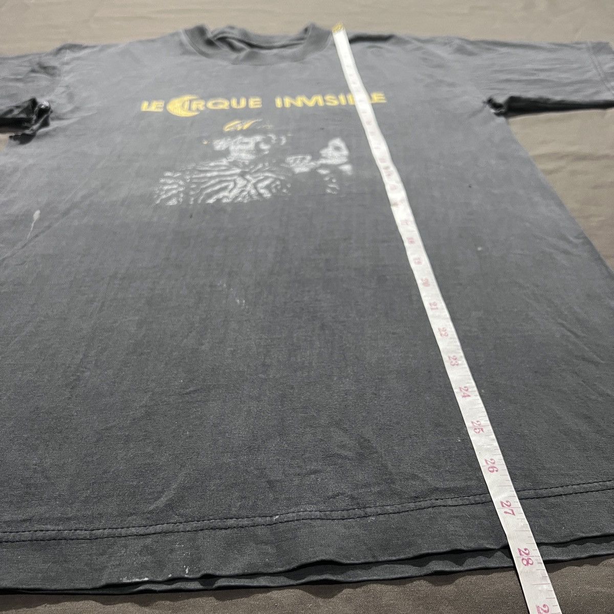 Vintage 90s The Invisible Circus Movie Tee Distressed Faded Thrashed Size US S / EU 44-46 / 1 - 16 Thumbnail