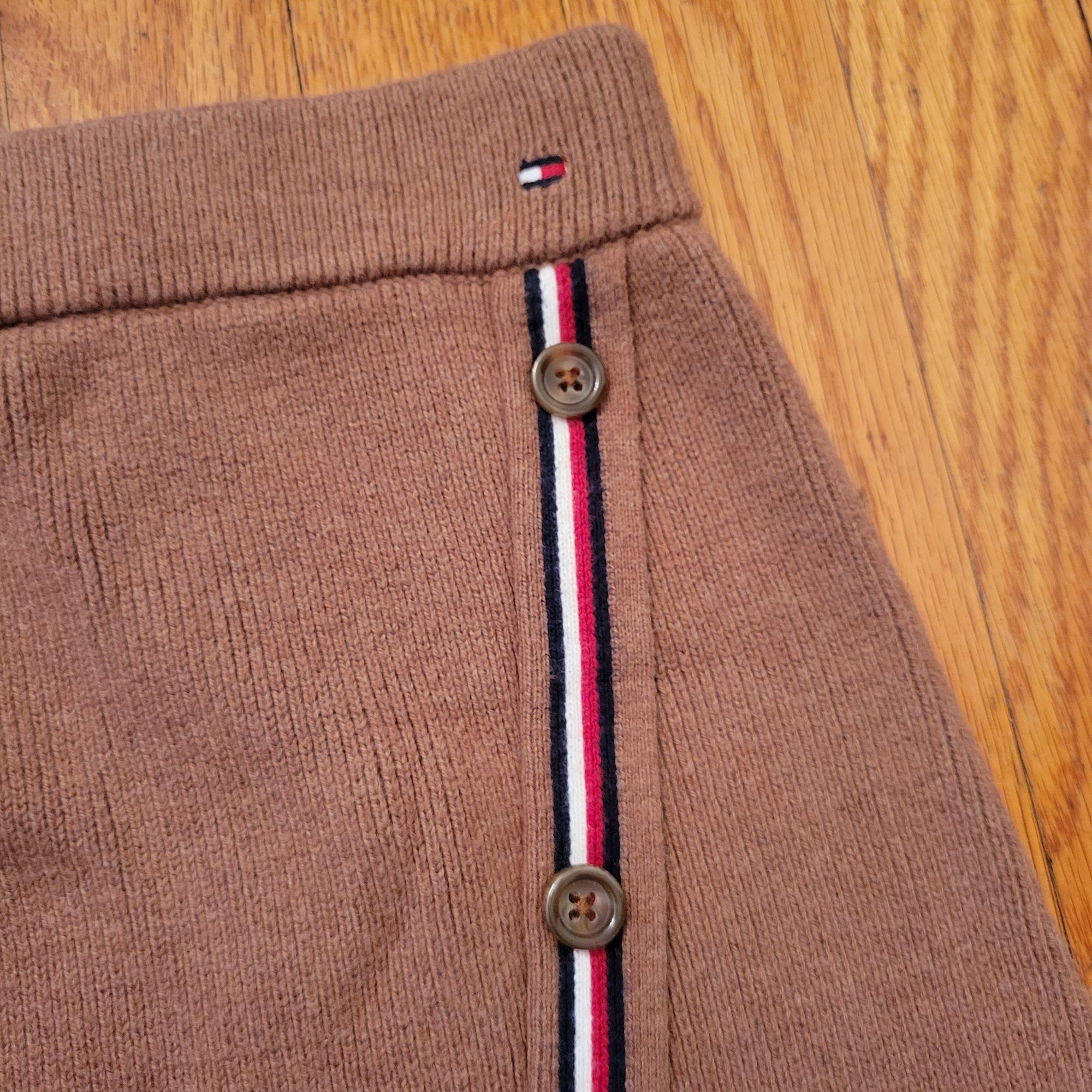 Tommy Hilfiger Tommy Hilfiger Brown Knit Skirt Buttons Striped Trim L Front Size 31" - 3 Thumbnail