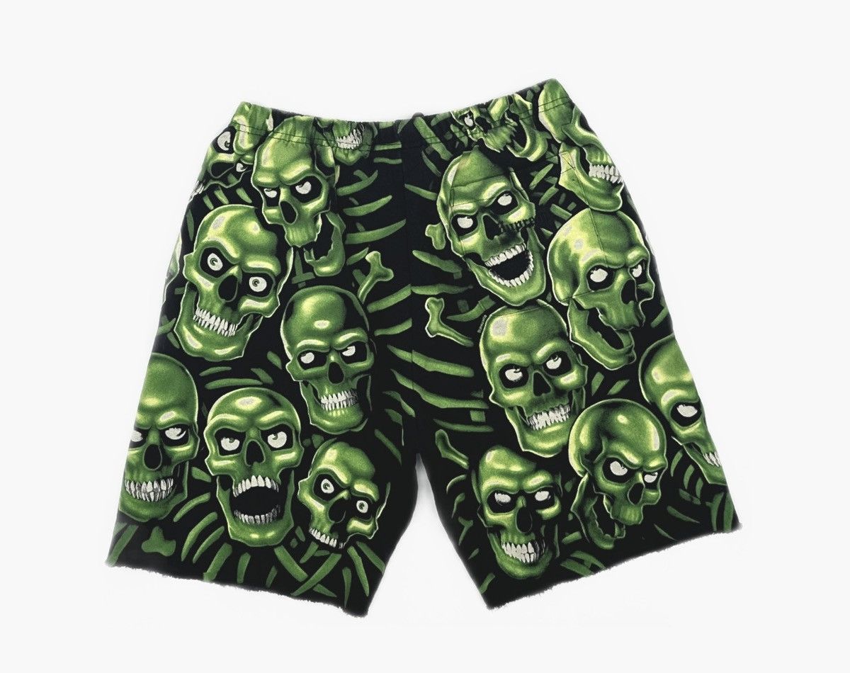 Supreme Supreme skull pile short sweatshort Size US 32 / EU 48 - 2 Thumbnail