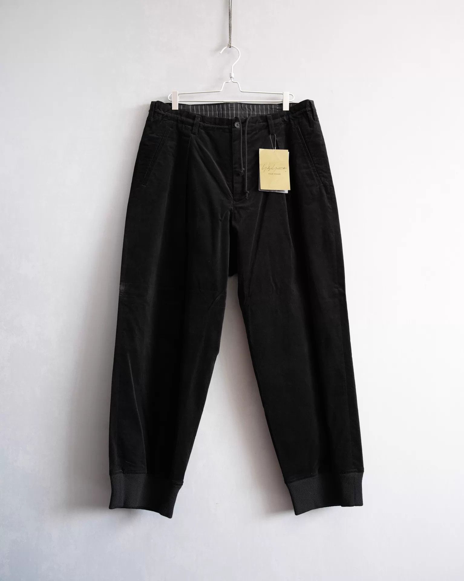 Yohji Yamamoto Yohji Yamamoto 24AW Runway Velvet Trousers Size 3 Size US 34 / EU 50 - 1 Thumbnail