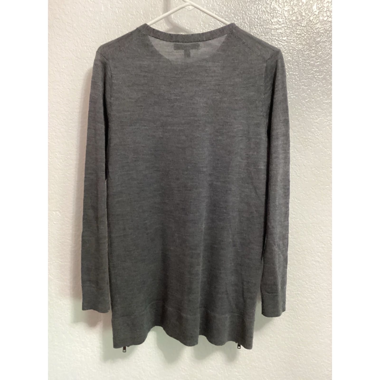 Banana Republic VINTAGE Banana Republic Tunic Sweater Women M Gray 100% Merino Wool Side Zippers Size M / US 6-8 / IT 42-44 - 2 Thumbnail