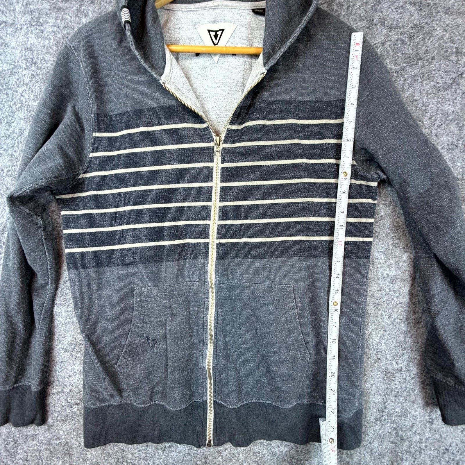 Vissla Vissla and Innovators Hoodie Mens Medium Gray Skate Surfwear Size US M / EU 48-50 / 2 - 5 Thumbnail