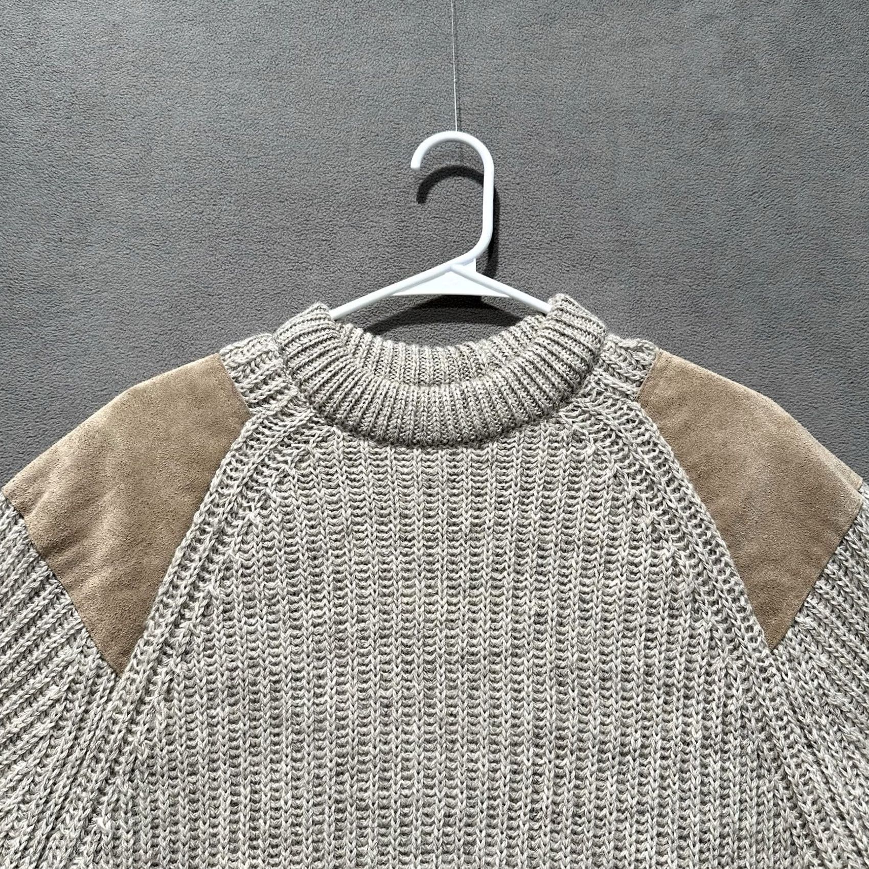Vintage VINTAGE Cabela's Sweater Mens Large 100% New Wool Leather Elbow Patches Pullover Shirt Mens Large Beige Wool Pullover 90s/Cabin Casual Size US L / EU 52-54 / 3 - 3 Thumbnail