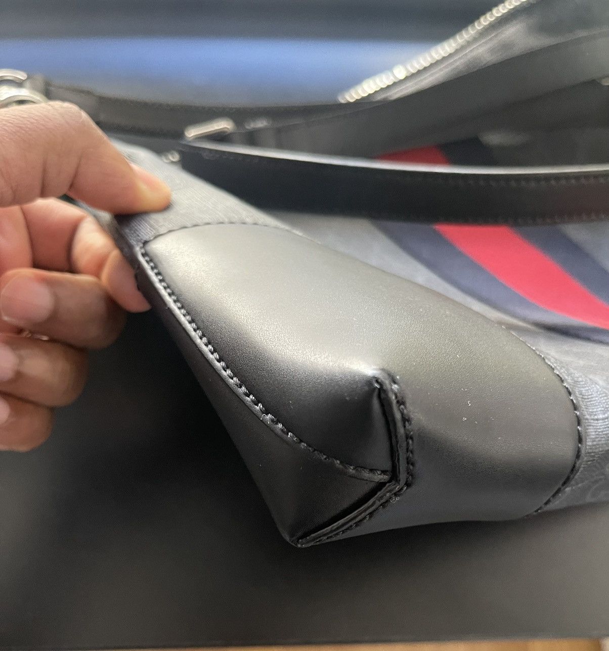 Gucci Gucci Messenger Crossbody Bag Black Size ONE SIZE - 4 Thumbnail