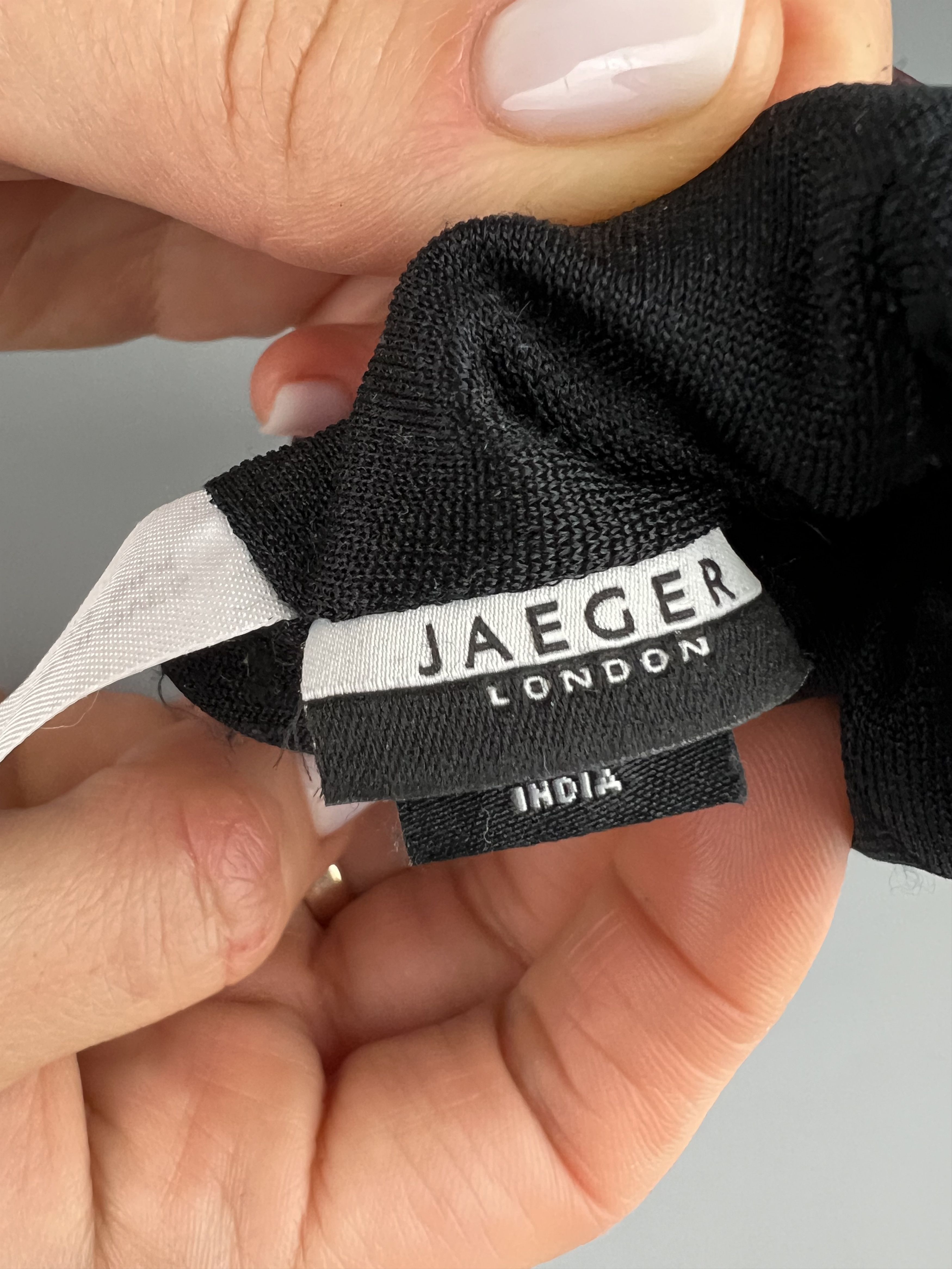 Jaeger Jaeger London Women's Black Leather Gloves Size L Silk Lined Size ONE SIZE - 5 Thumbnail