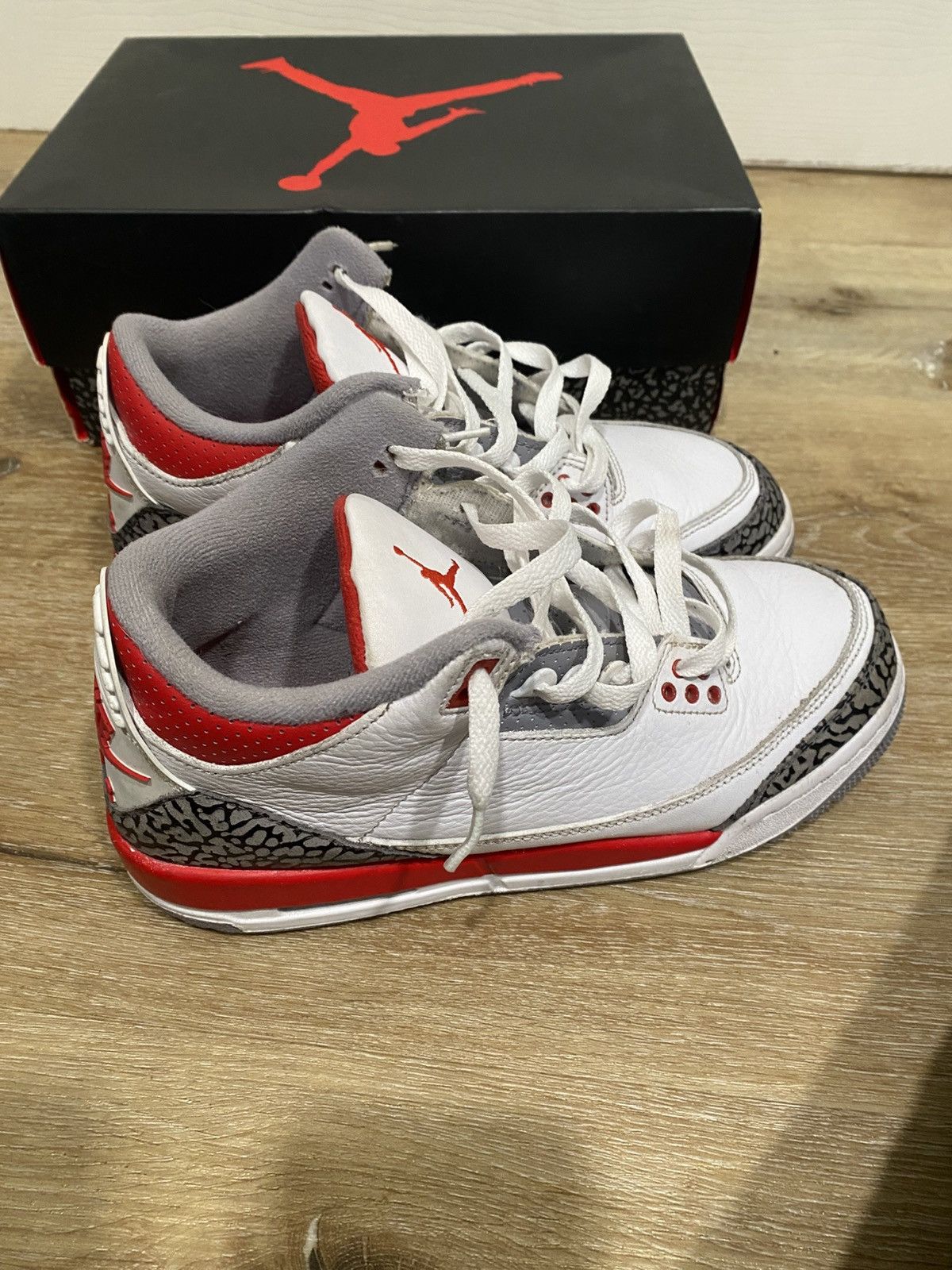 Jordan Brand × Nike Jordan 3 Fire red retro 2022 Size 7 Size US 7 / EU 40 - 3 Thumbnail