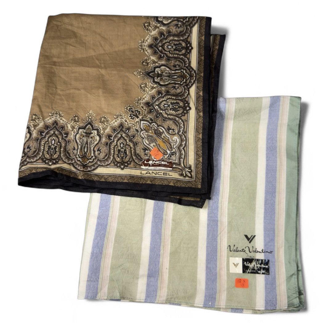 Vintage 🔥Handkerchief | Neckerchief | Bandana | Pocket-square | Size ONE SIZE - 1 Thumbnail