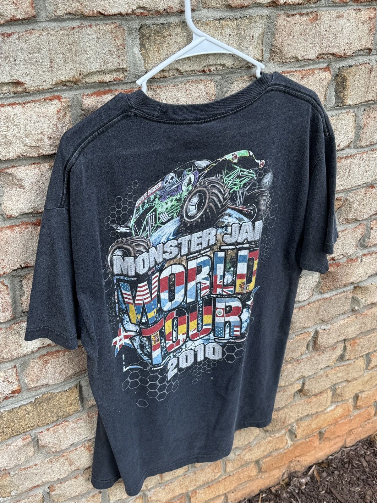 Other Vintage 2010 Monster Jam World Tour t shirt Size US L / EU 52-54 / 3 - 2 Thumbnail