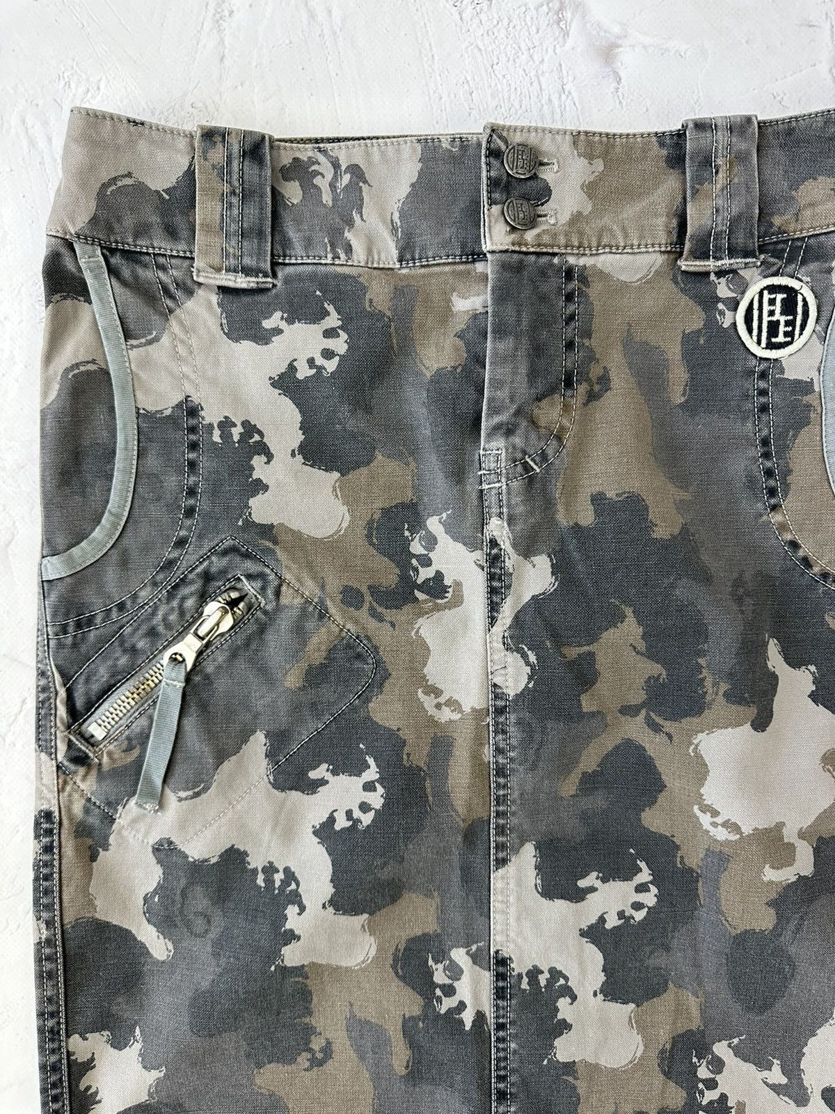 Diesel Vintage Diesel Camo Midi Skirt Size 26" / US 2 / IT 38 - 2 Thumbnail