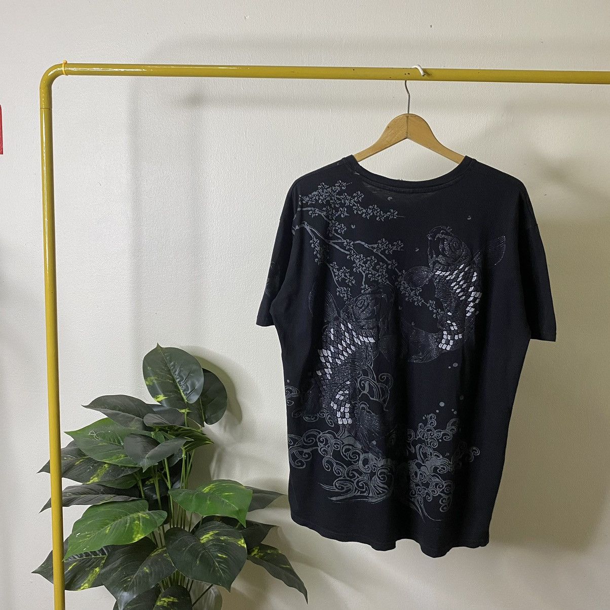 Affliction × Ed Hardy × Japanese Brand Koi Fish Sukajan Motive Ed Hardy Karakuri Tamashii Style Tee Size US XL / EU 56 / 4 - 1 Thumbnail