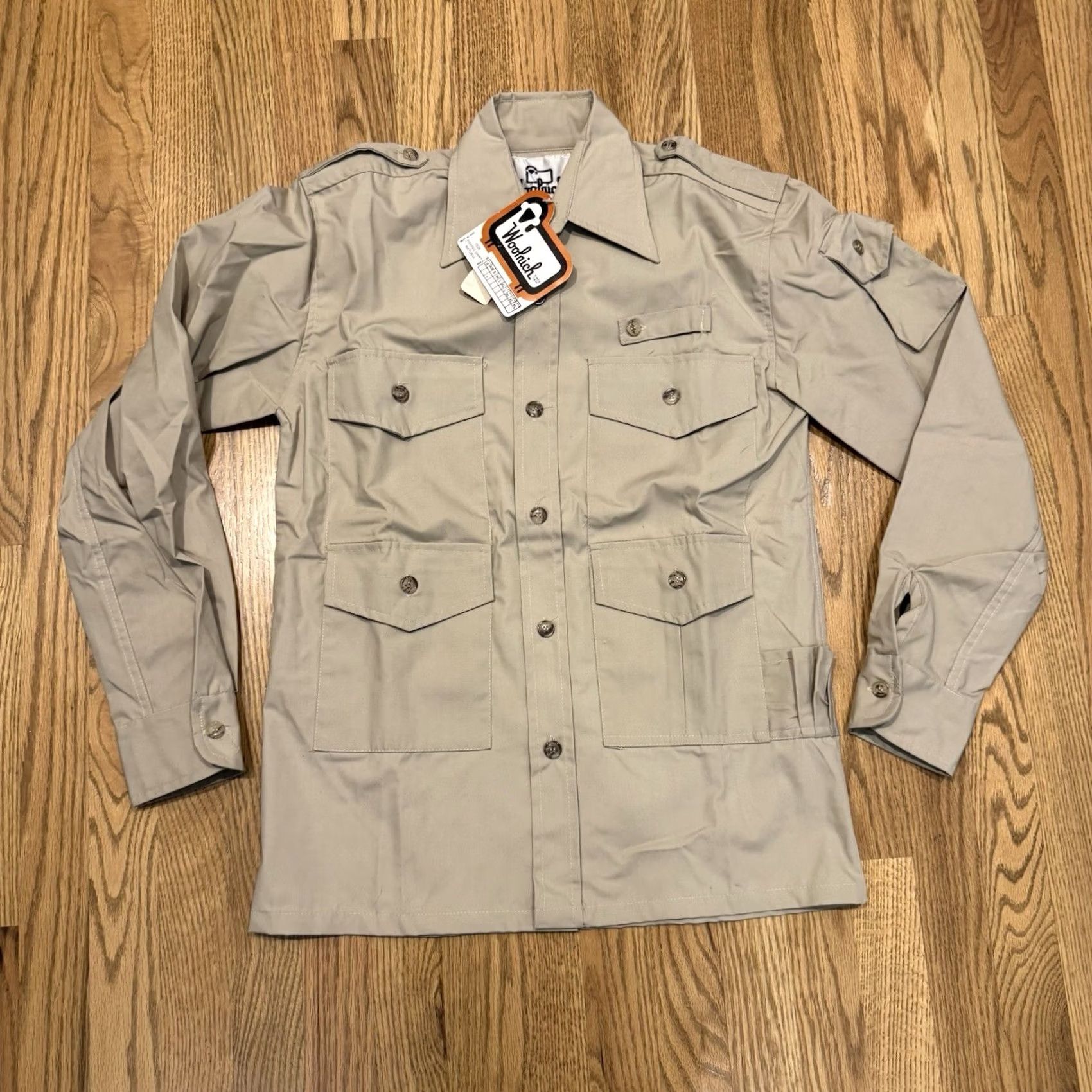 Vintage VINTAGE Woolrich Button-Up Shirt Men’s Small Safari Pockets NOS 90s Outdoor Beige Cotton Polyester Cotton Blend Regular Men's Shirt Size US S / EU 44-46 / 1 - 2 Thumbnail