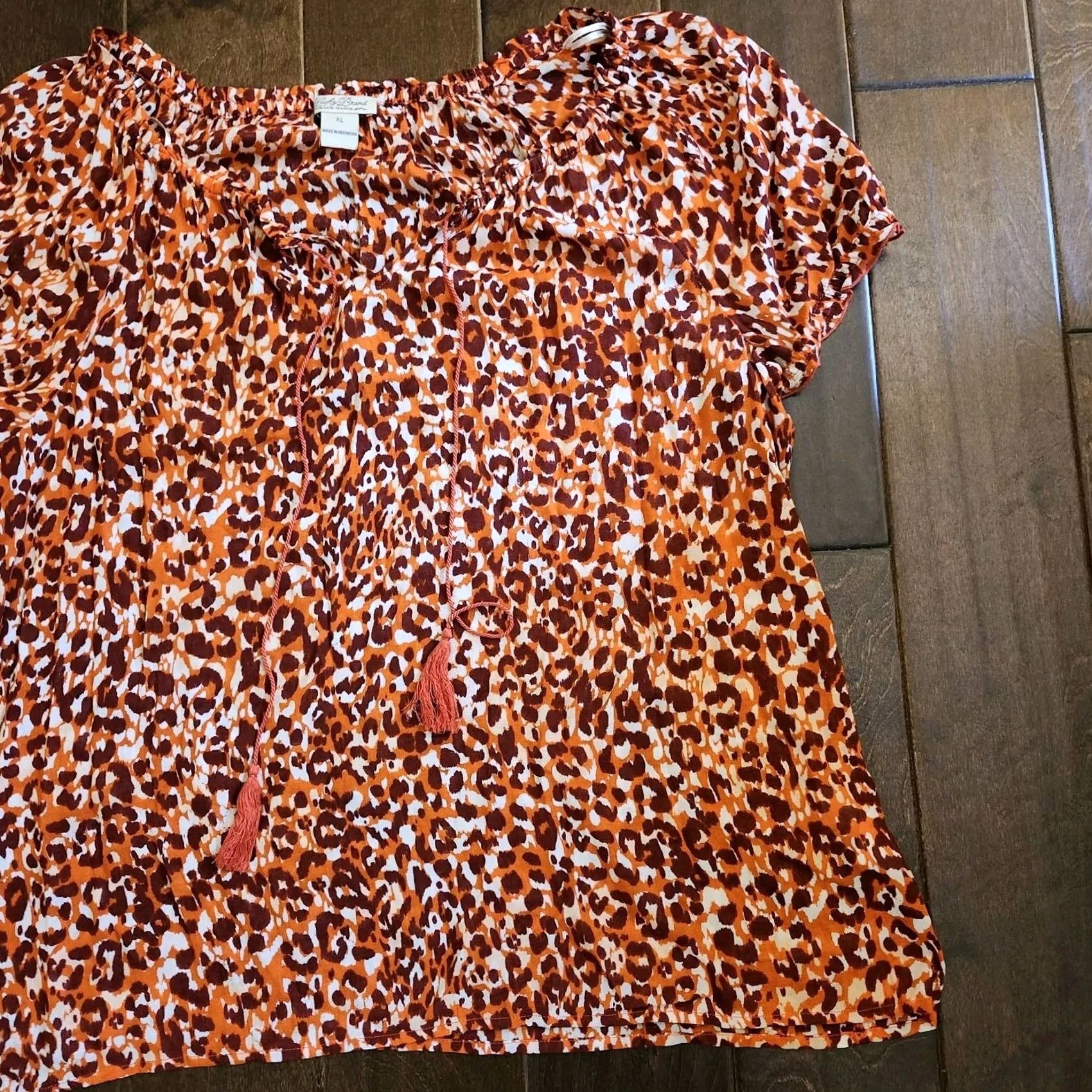 Lucky Brand Lucky Brand Leopard Cheetah Print Blouse W/ Tassel - Size XL, Multicolor, Short Sleeve, Rayon, Pullover, Regular Fit, Women's Blouse Size XL / US 12-14 / IT 48-50 - 5 Thumbnail