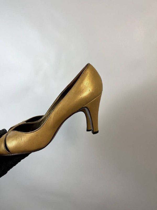 Bally BALLY SUISSE Vintage Peep Toe Gold Heels Women’s Size 6.5 Size US 6.5 / IT 36.5 - 2 Thumbnail