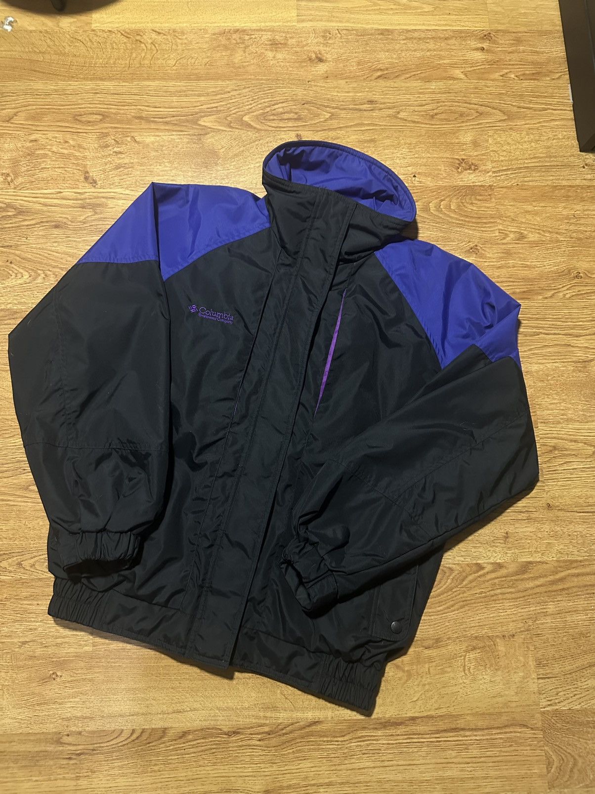 Columbia 90s Columbia Powder Keg Toronto Raptors Jacket Size M / US 6-8 / IT 42-44 - 1 Thumbnail
