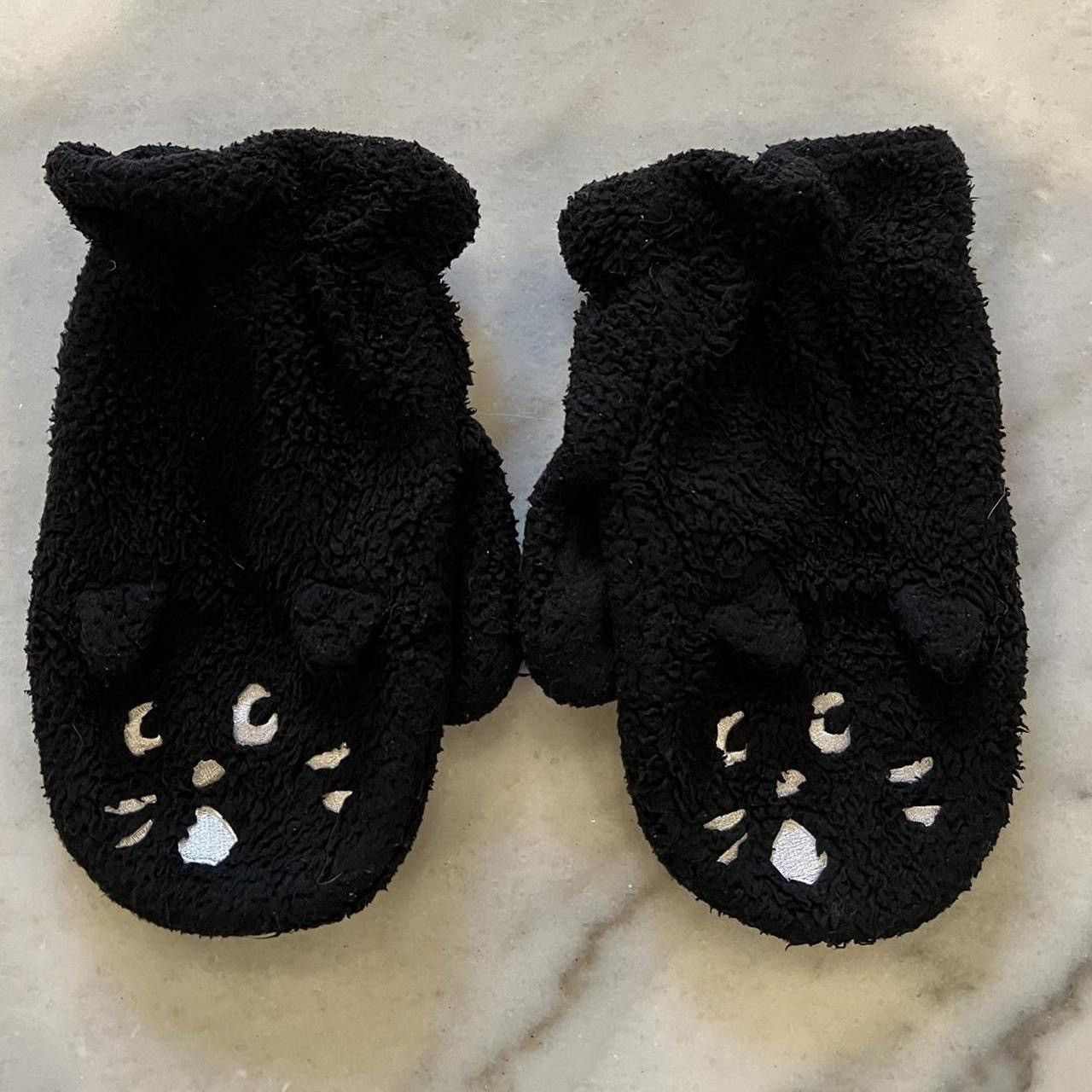 image of Issey Miyake x Ne Net Ne-Net Nya Cat Mittens in Black, Men's