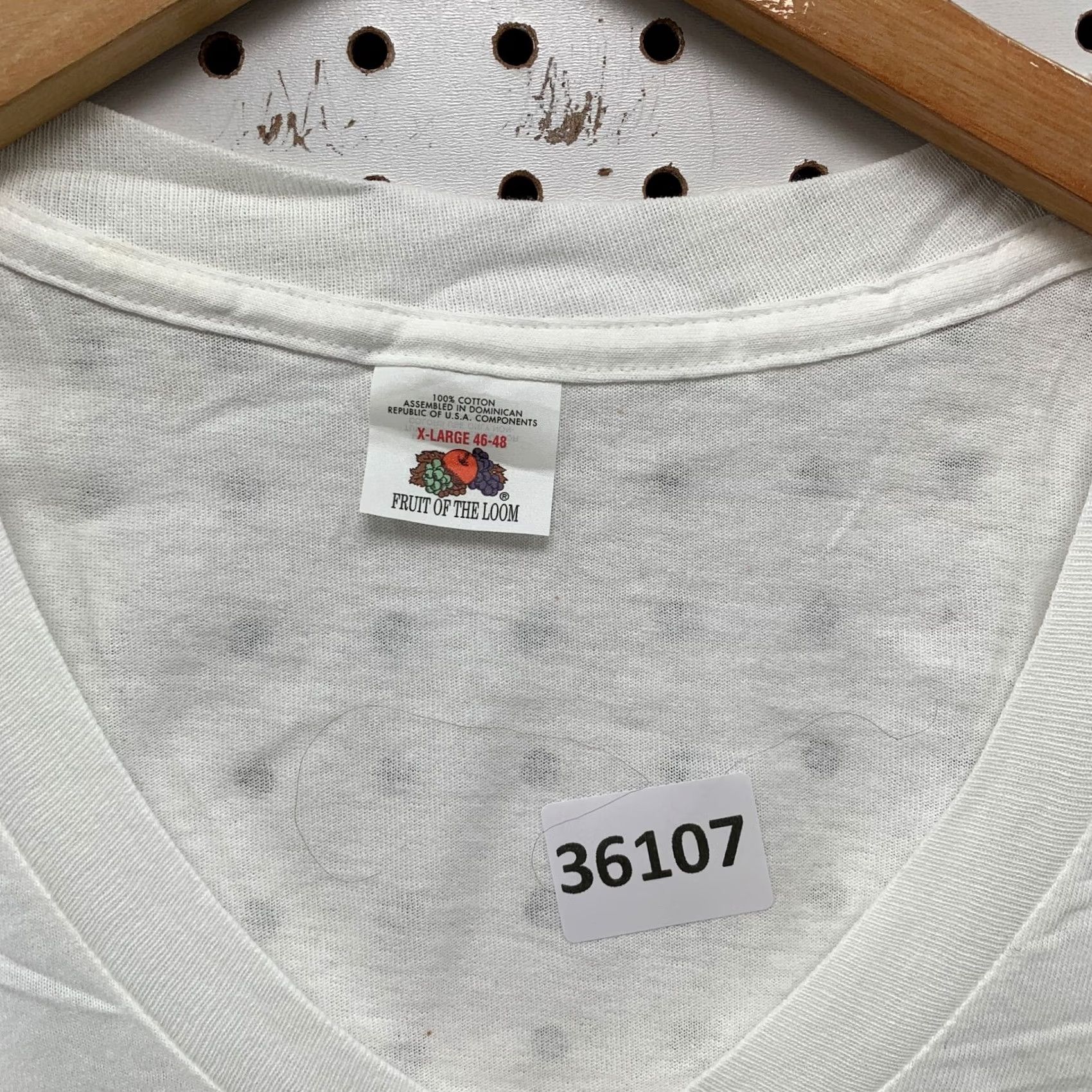 Fruit Of The Loom VINTAGE Fruit Of The Loom V Neck White Shirt Mens XL Single Stitch USA 24.5x31 Size US XL / EU 56 / 4 - 7 Thumbnail