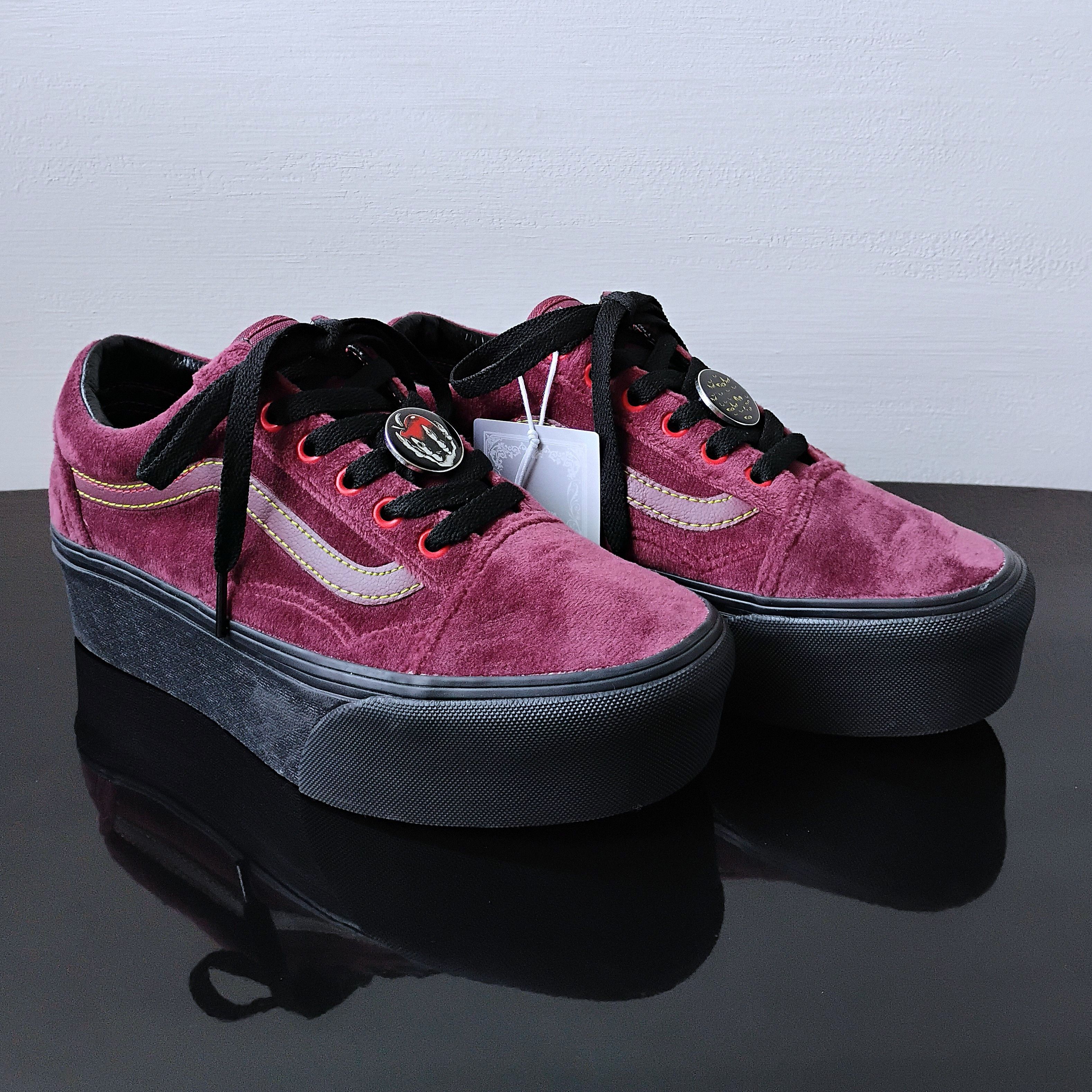 Vans Vans Women's Vans x Disney Old Skool Stackform Poison Apple Size US 7.5 / IT 37.5 - 2 Thumbnail
